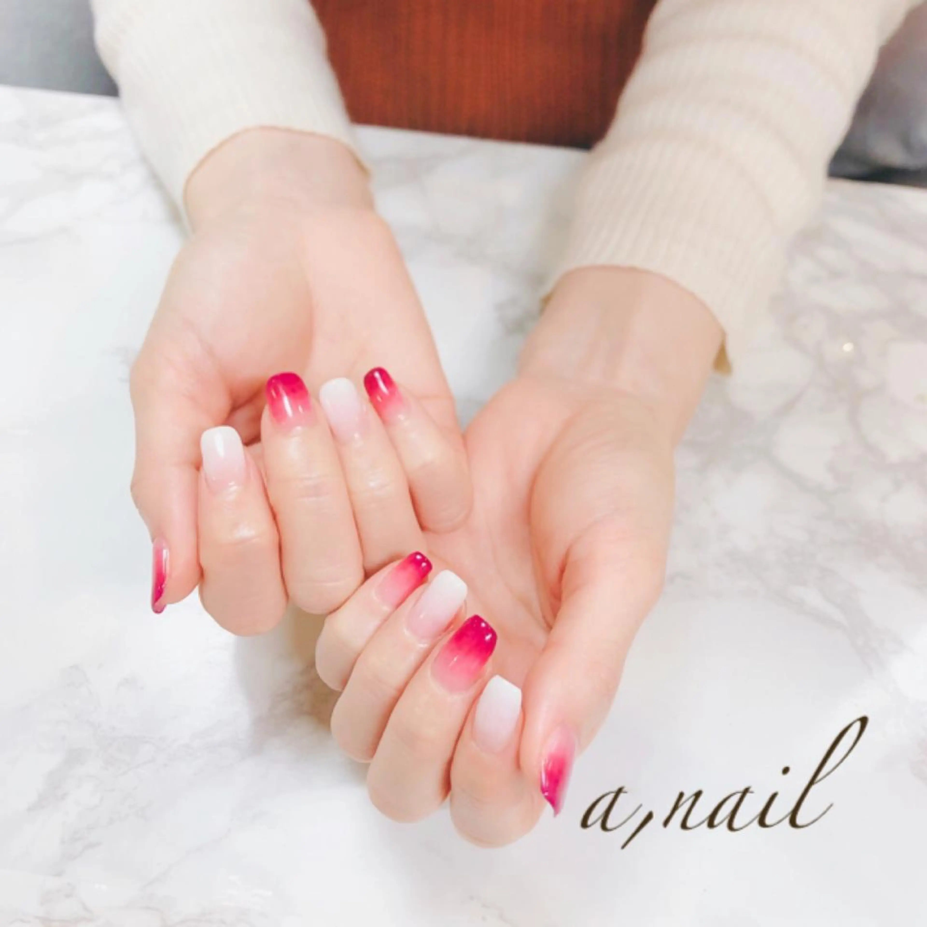 ネイル フットネイル ジェルネイル グラデーション ラメ(グリッター) ラメグラデーション ハンドネイル ネイルサロン エーネイルのネイルデザイン