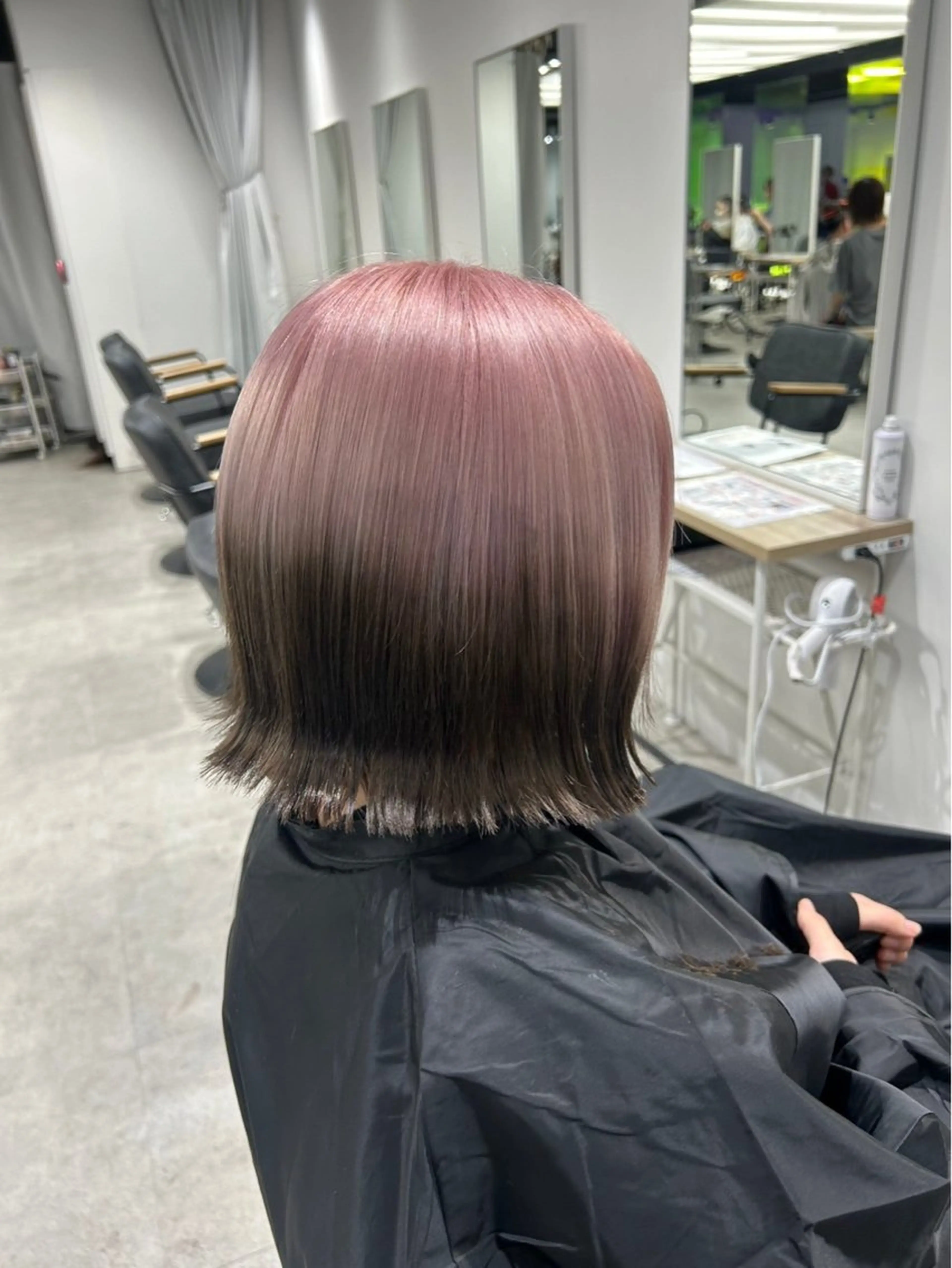 ショート カラー バレイヤージュ ブリーチ ケアブリーチ ダブルカラー イヤリングカラー ヘアカラー シャドウパーマ/ ルーズパーマ/メンズのヘアスタイル