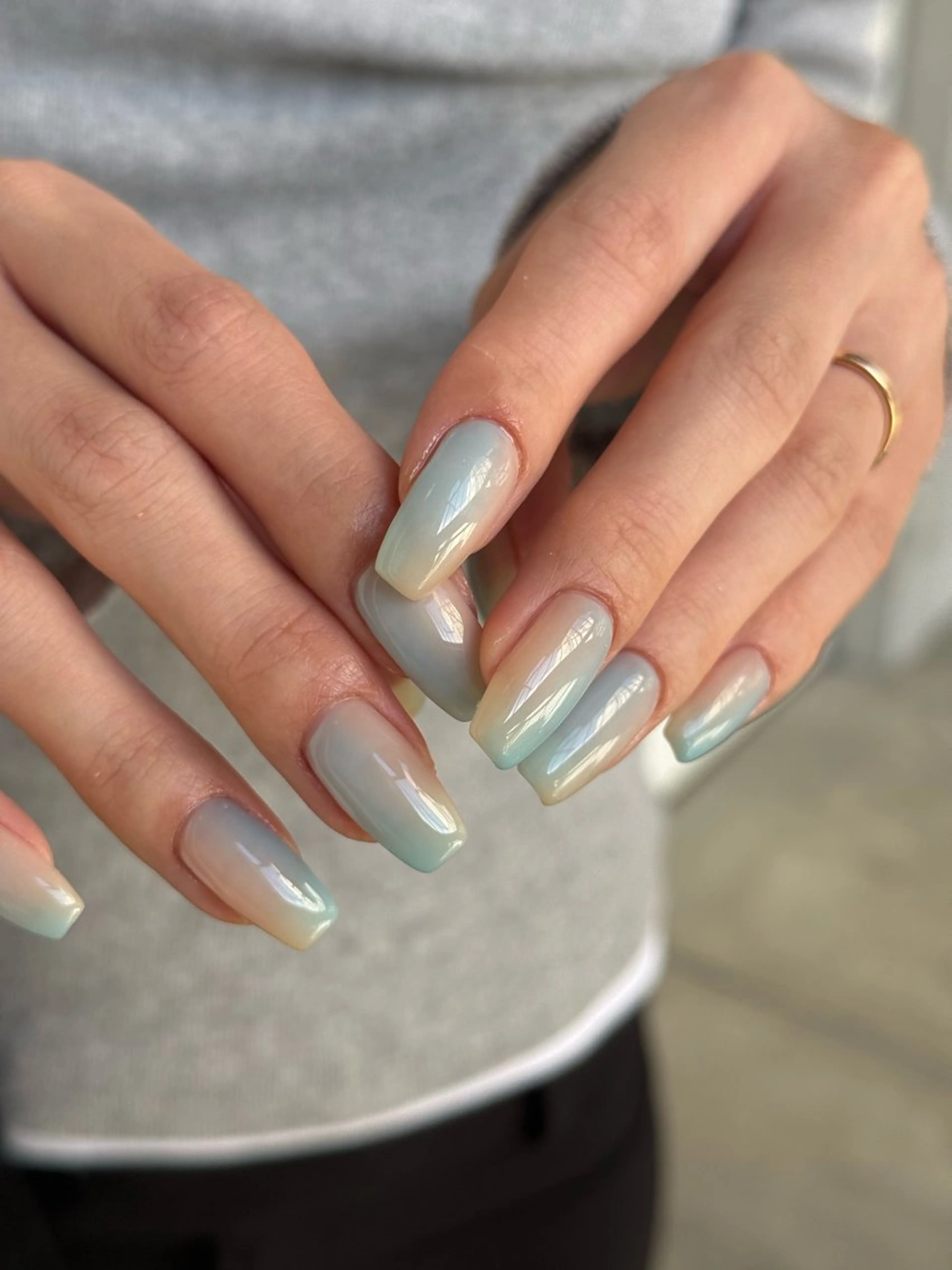 ネイル カジュアル グラデーション ニュアンスネイル オフィスネイル ショートネイル ハンドネイル filonnail / kotoneのネイルデザイン
