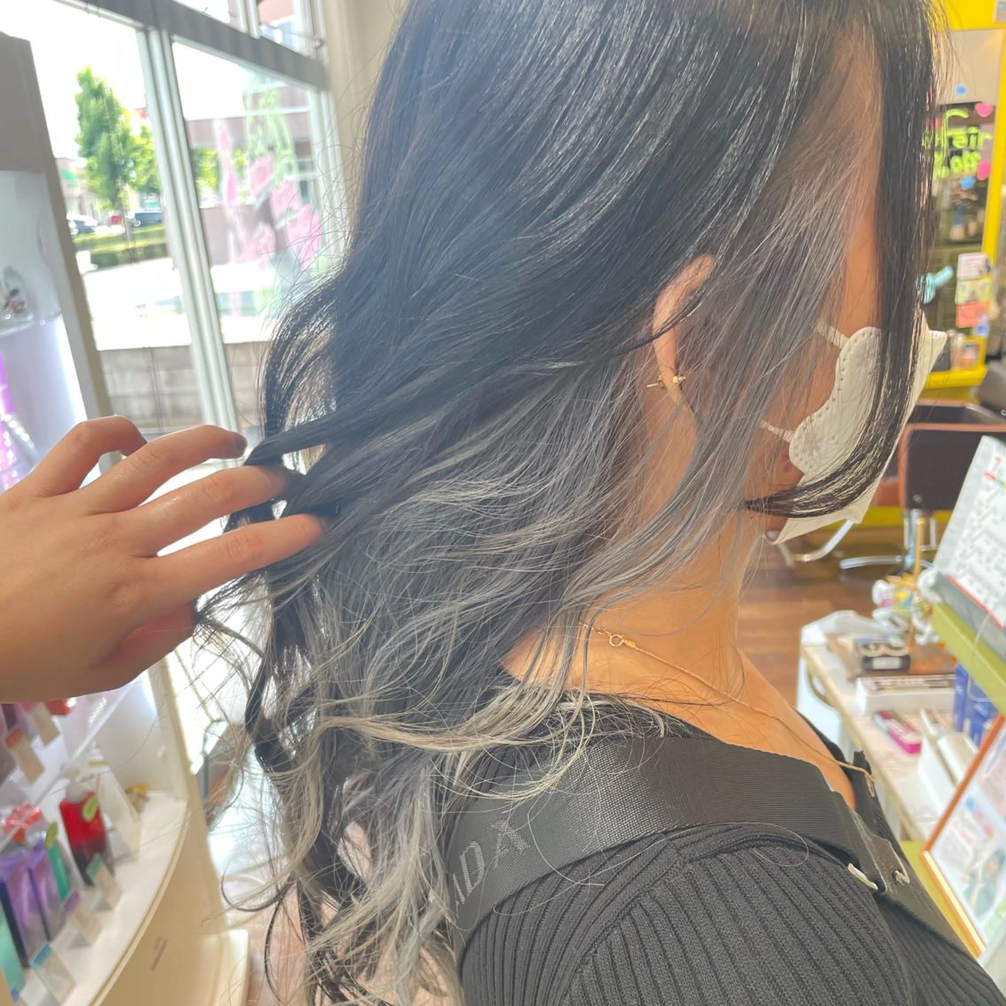 カラー ヘアカラー 嶋岡 乃愛のヘアスタイル