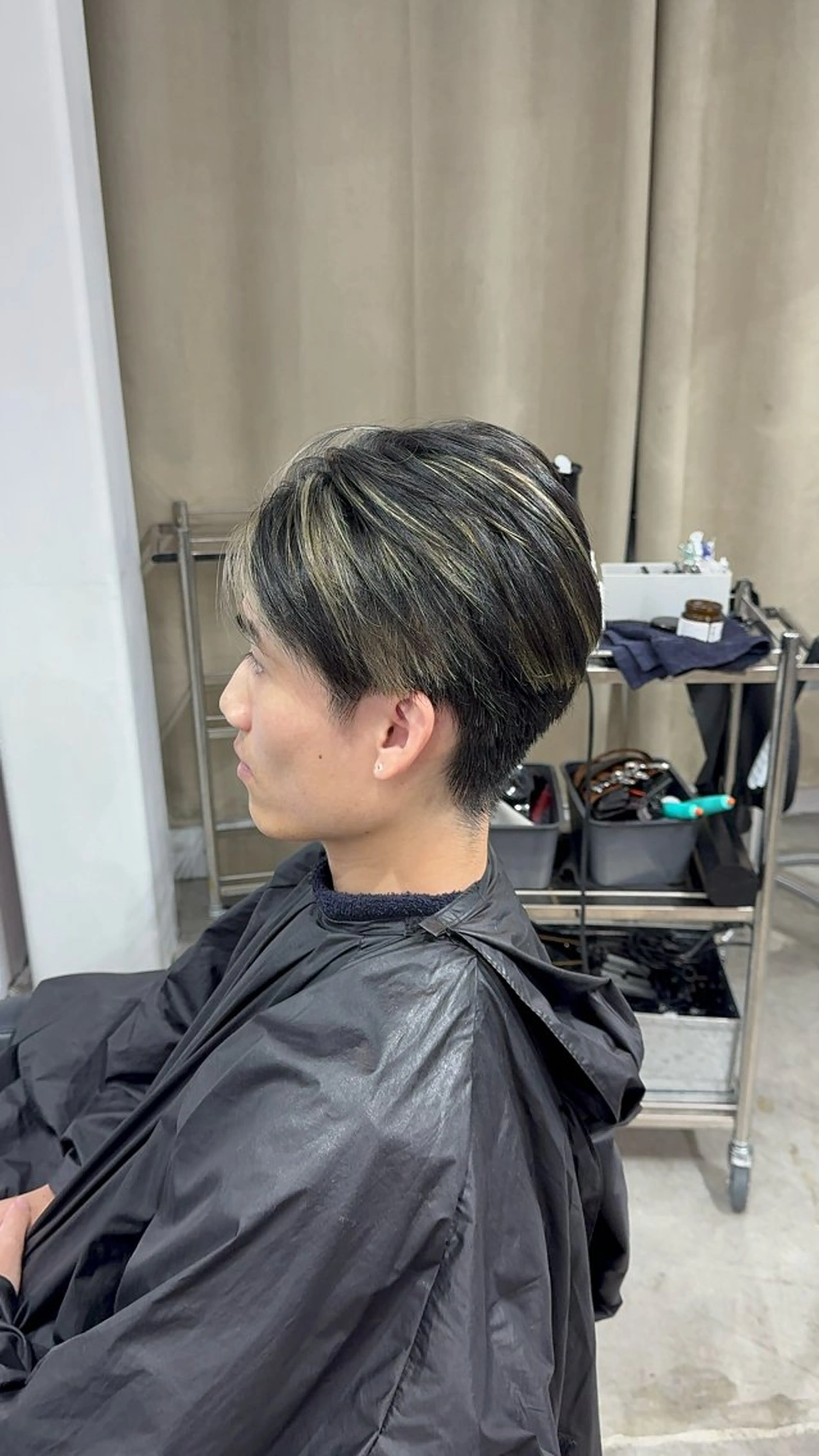 カラー メンズ メンズハイライト ハイライトカラー ✨骨格矯正メンズ特化 美容師公平✨のヘアスタイル