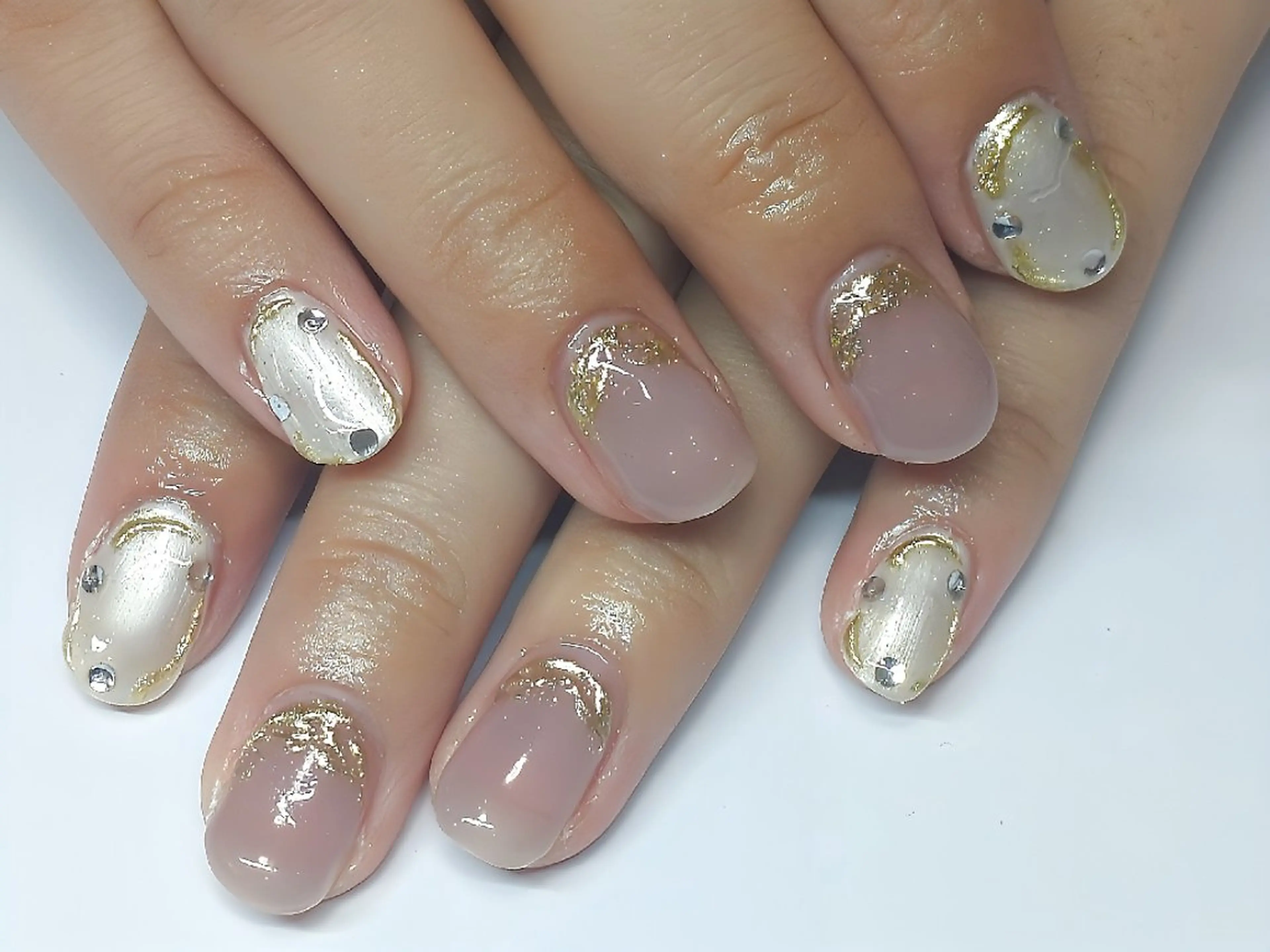 ミディアム AQUA nailのネイルデザイン