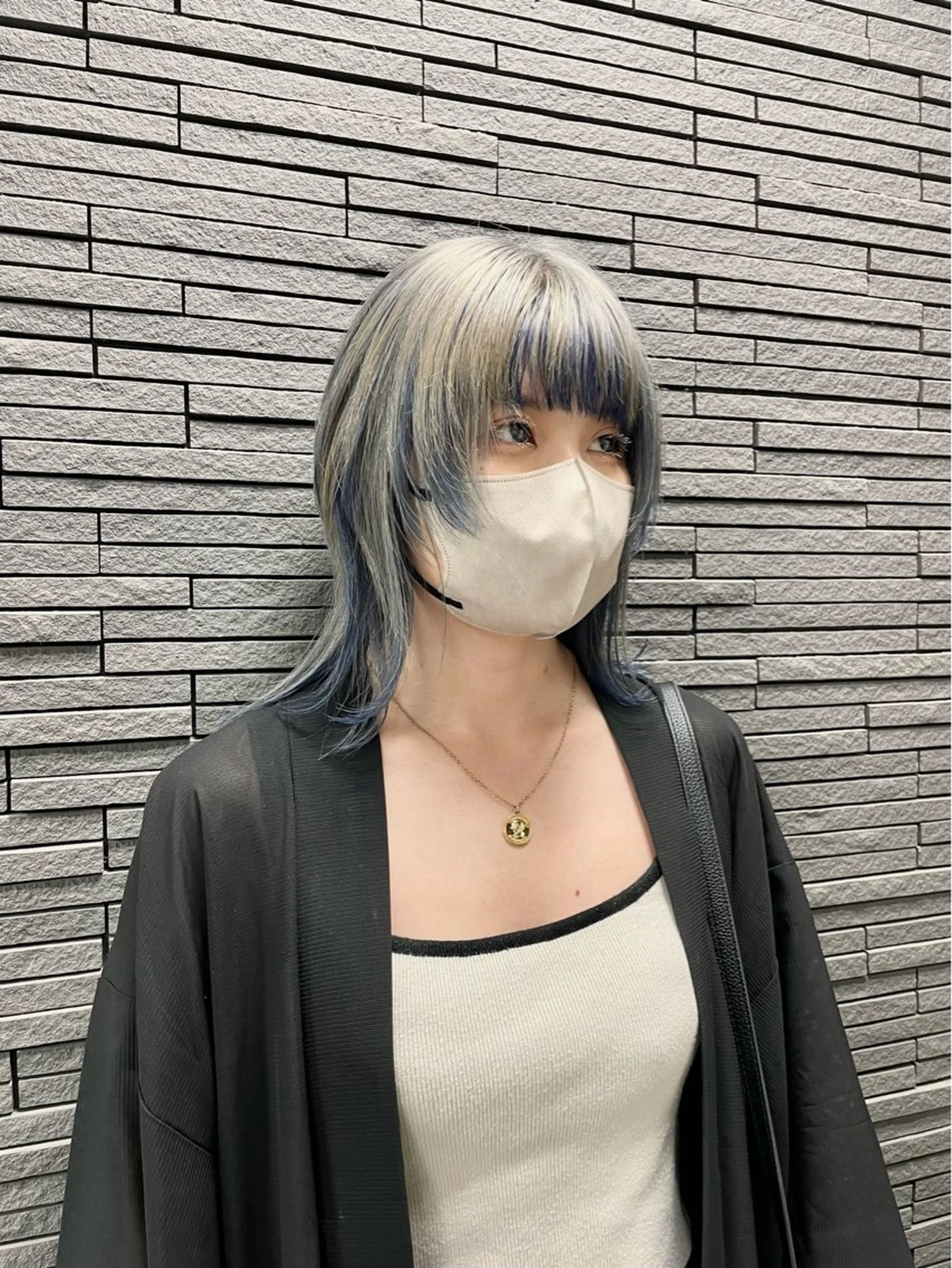ロング ウルフカット 前田 菜奈子のヘアスタイル