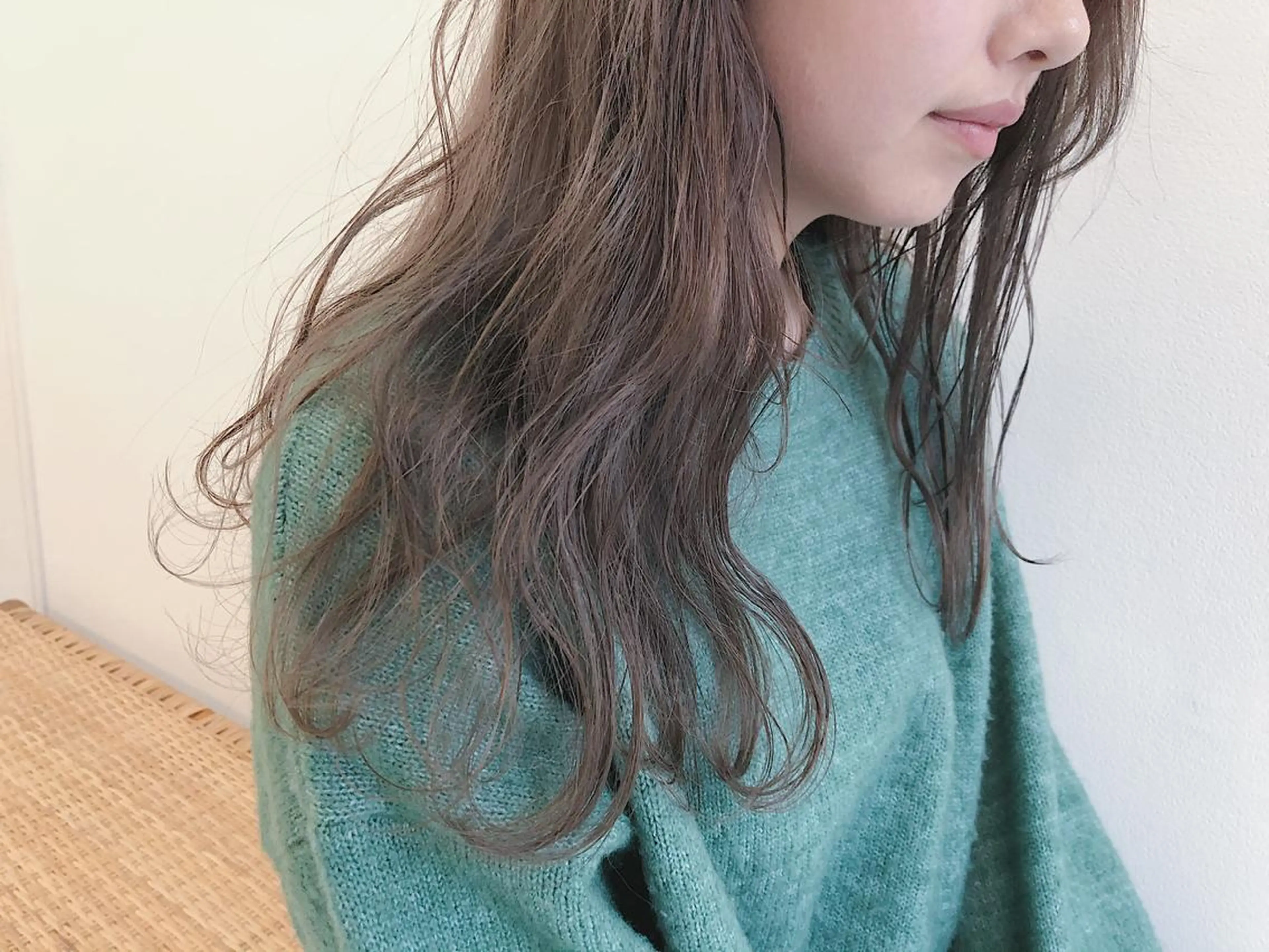 セミロング カラー 顔周りレイヤー/韓国 ブリーチminamiのヘアスタイル