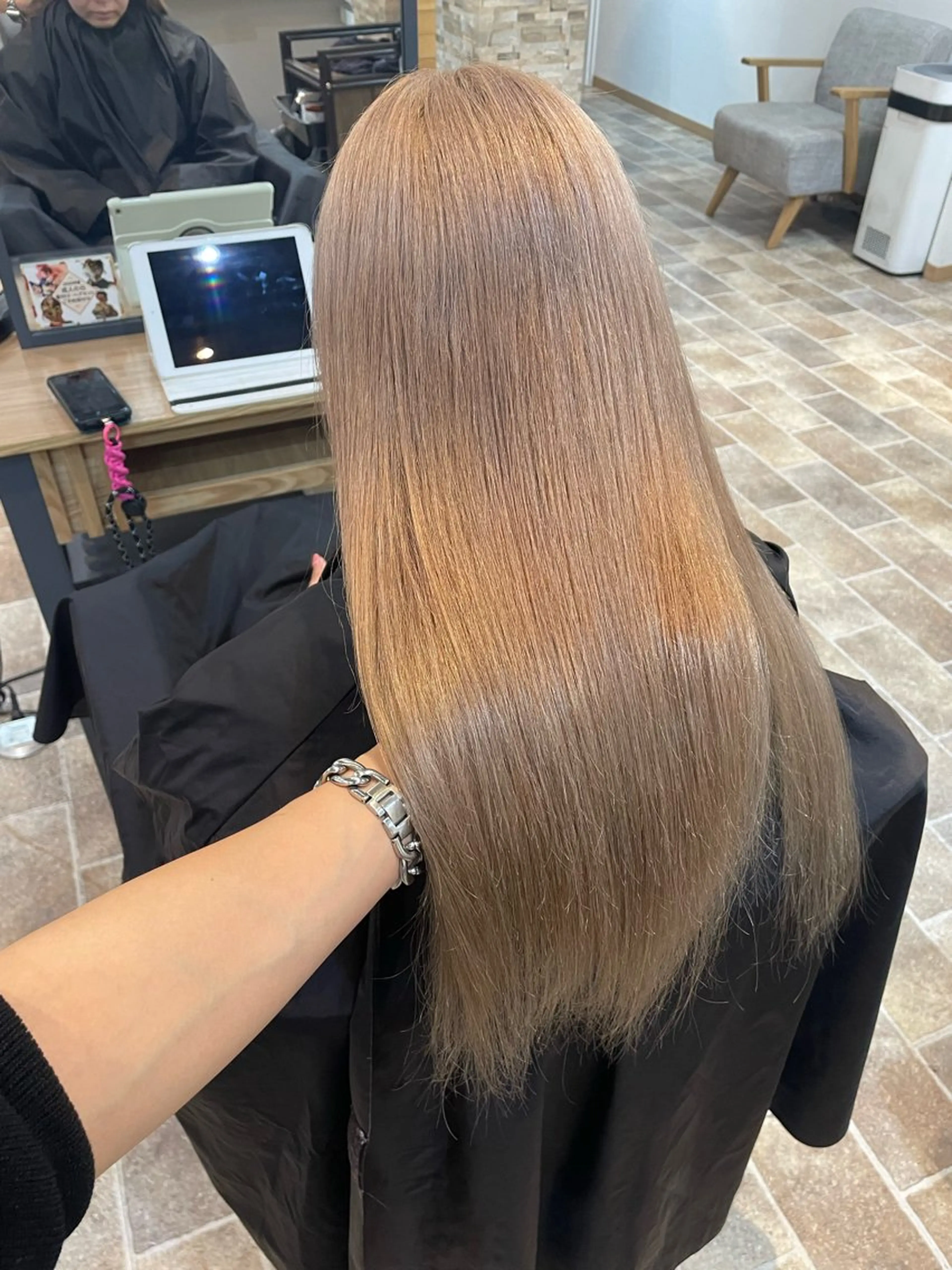 ロング カラー ブロンド YUI/ ブリーチカラー🌷のヘアスタイル