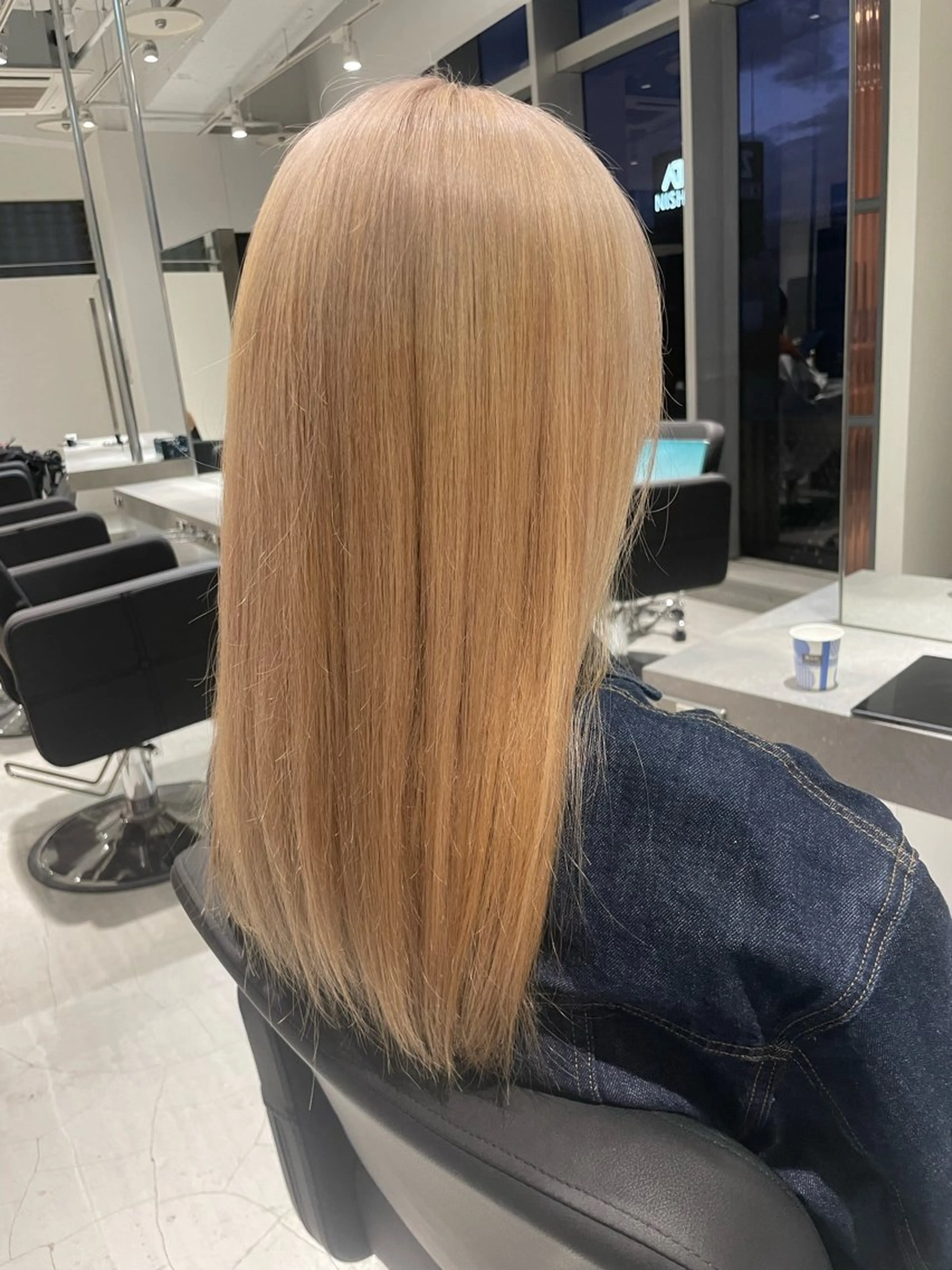 【⭐️平日限定⭐️学割U24限定⭐️】ブリーチ含めどんなカラーもトリートメント付きの写真