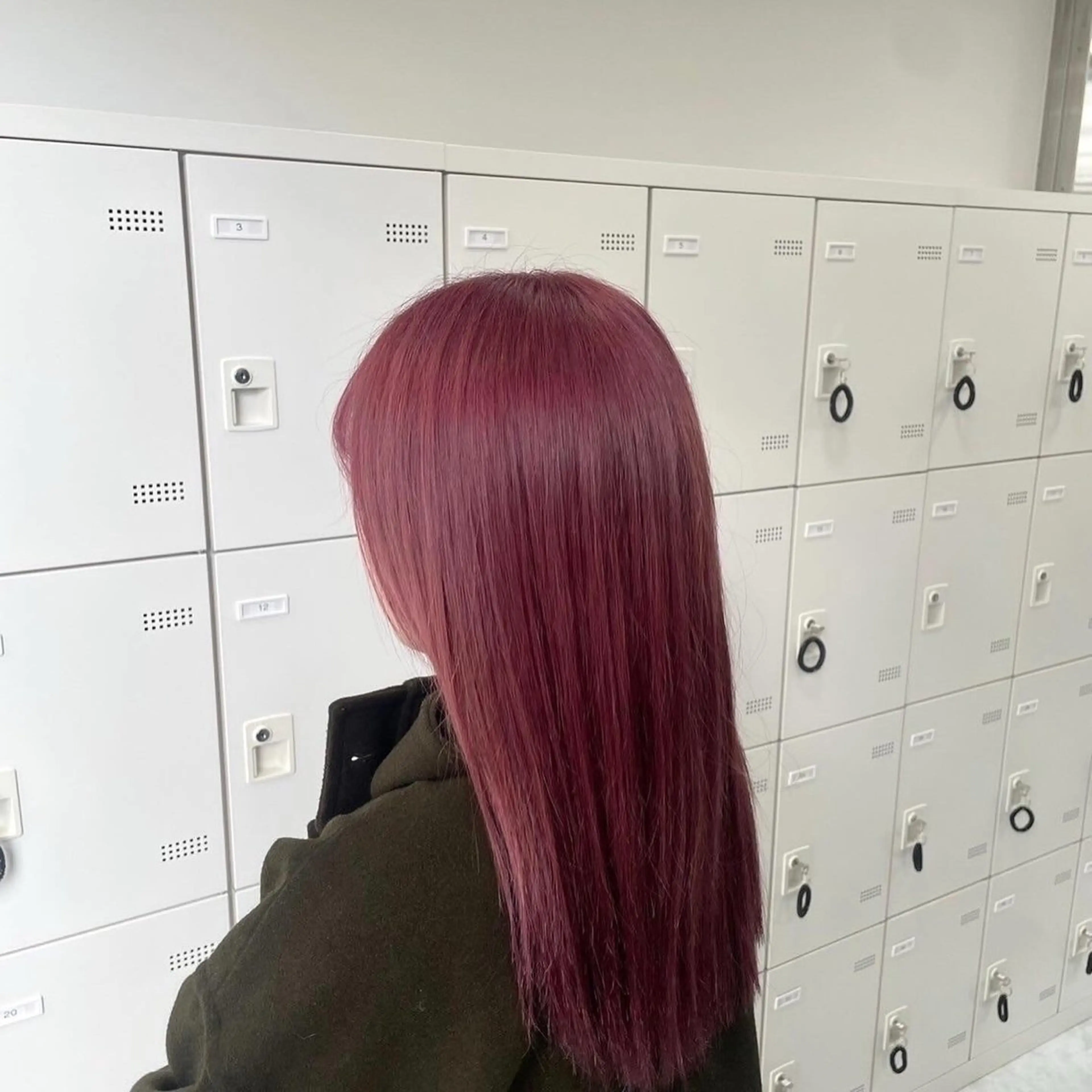 ロング カラー 履歴修正屋さん／ ブロンド／ホワイトのヘアスタイル