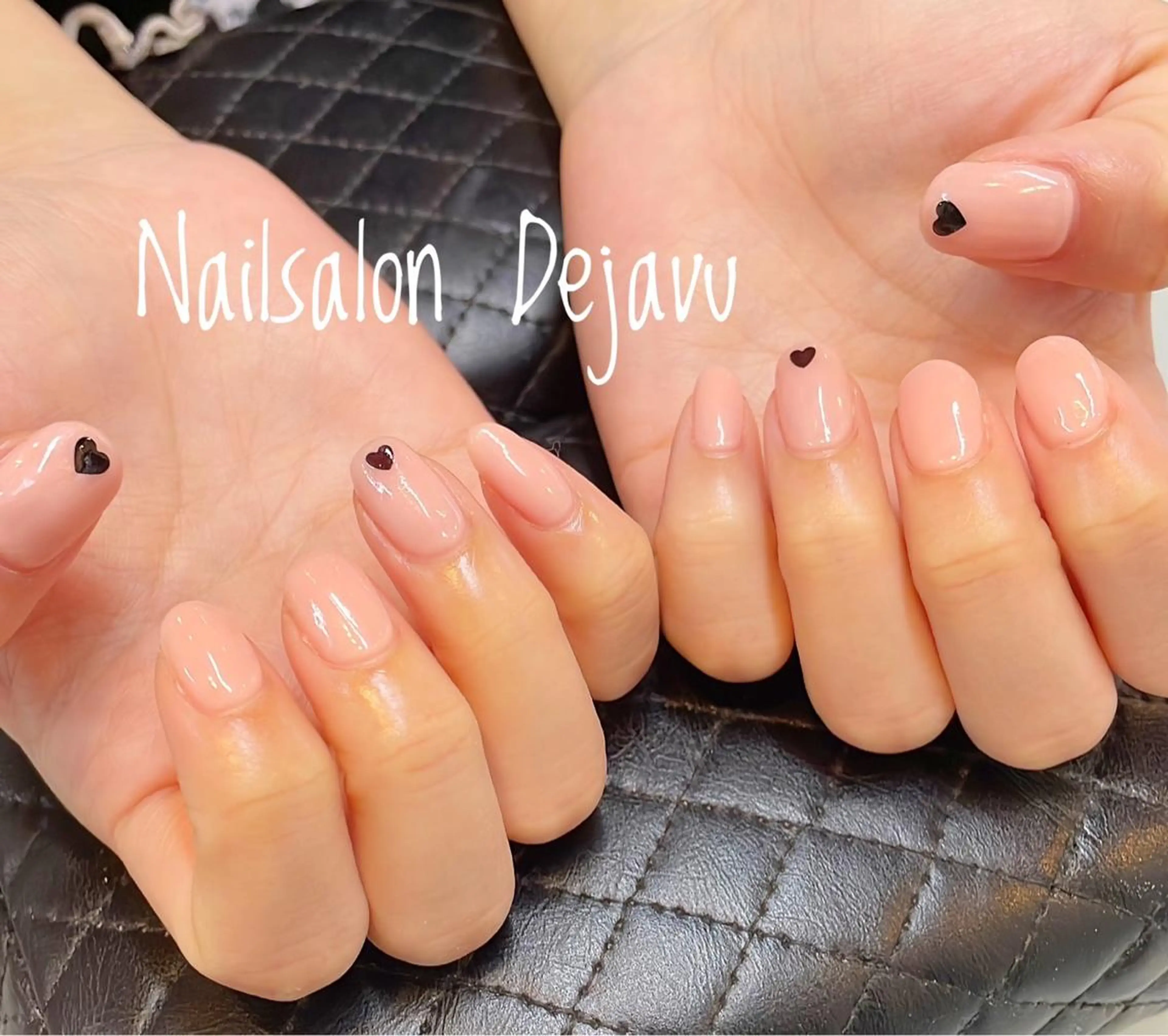 ネイル アートネイル ブラウン ジェルネイル ハート ワンカラーネイル ハンドネイル Nailsalon Dejavuのネイルデザイン