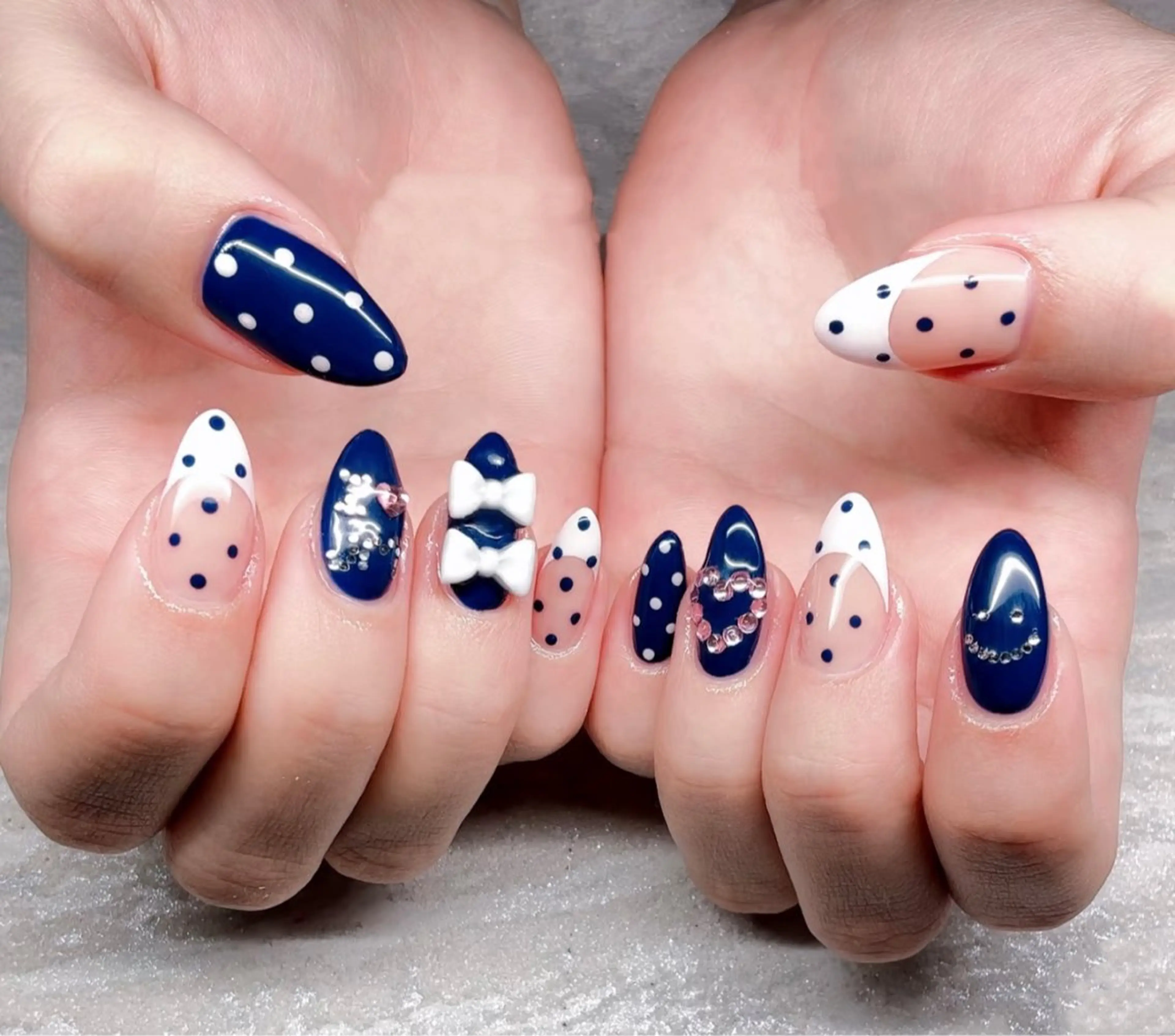 ネイル チークネイル フレンチネイル ジェルネイル マグネットネイル 持ち込み ハンドネイル ╹◡╹Mimoミモ Eye&Nailのマツエク・マツパデザイン