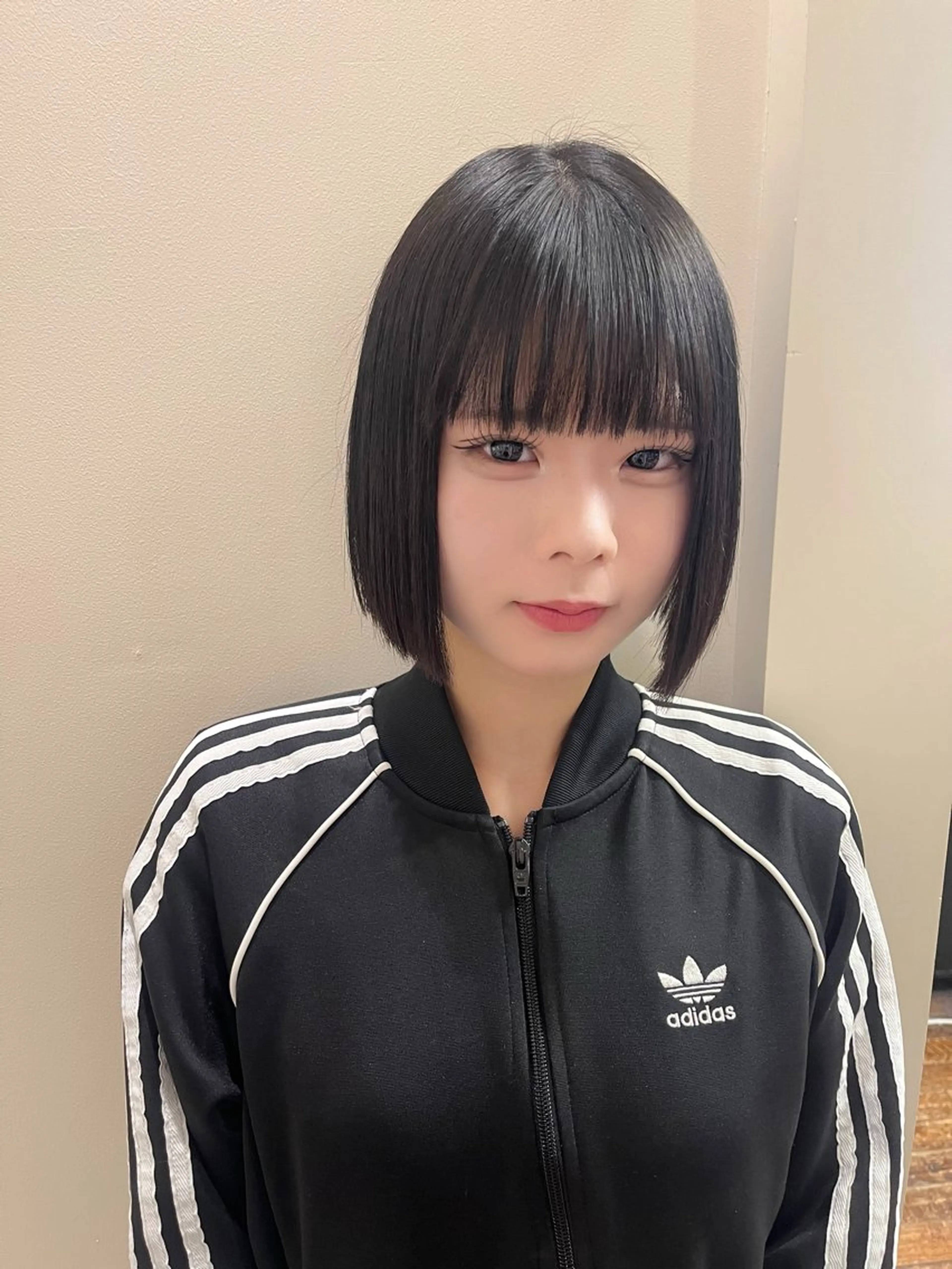 ショート カット 【美ボブ. カラー】midoのヘアスタイル