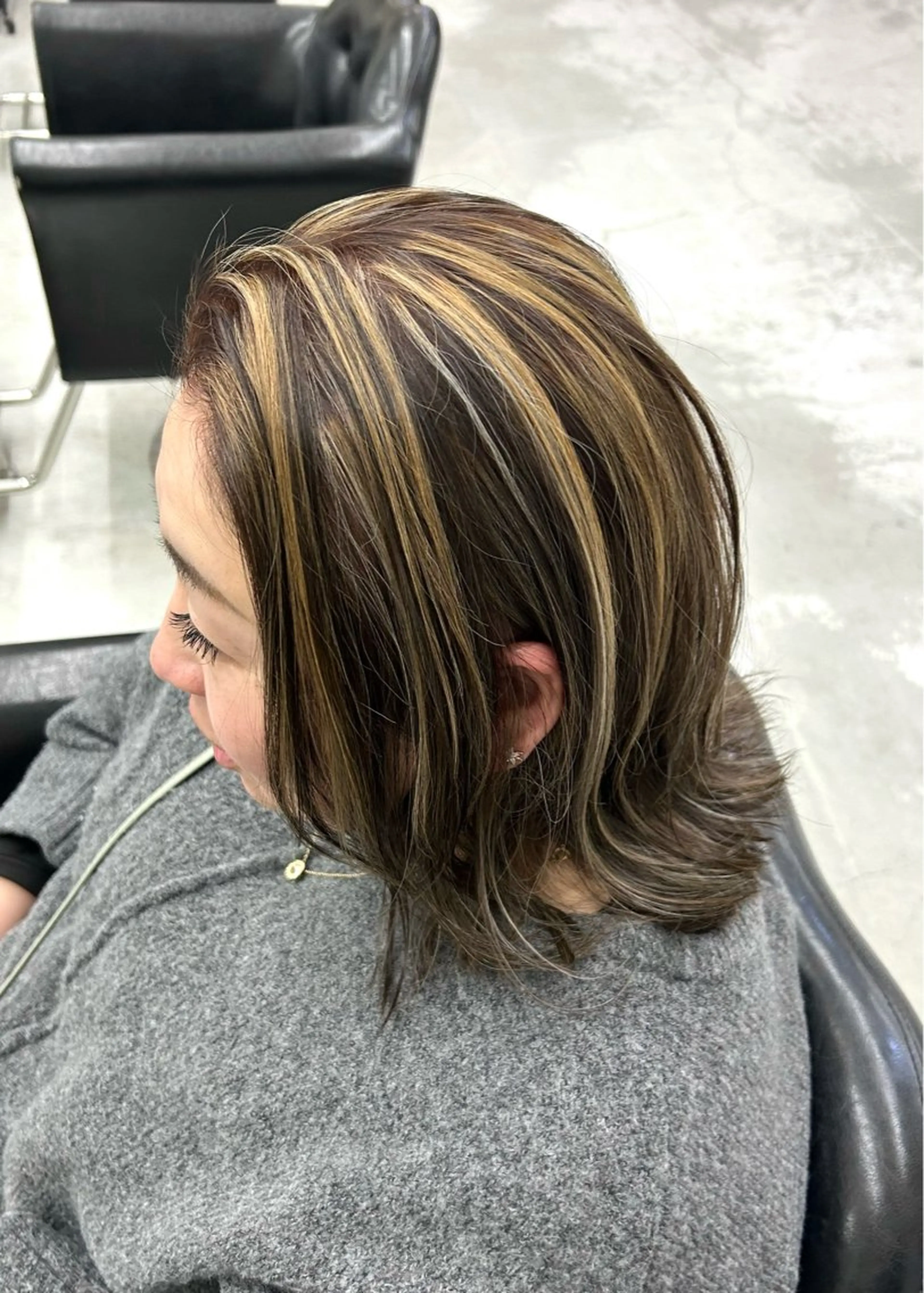 ミディアム カラー ヘアカラー 7Bridge 滝内ひよりのヘアスタイル