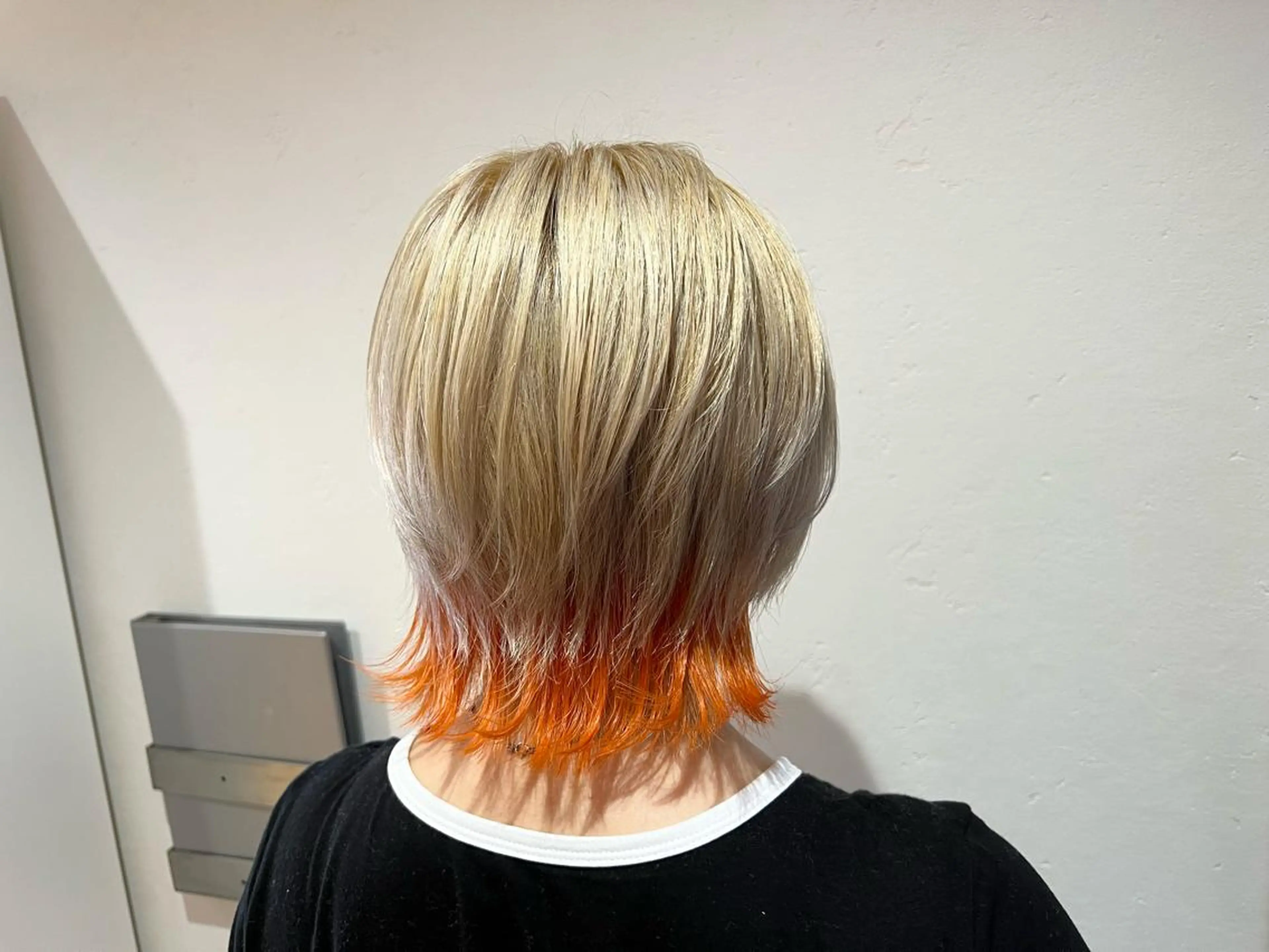 ミディアム カラー 蓮見  友里のヘアスタイル