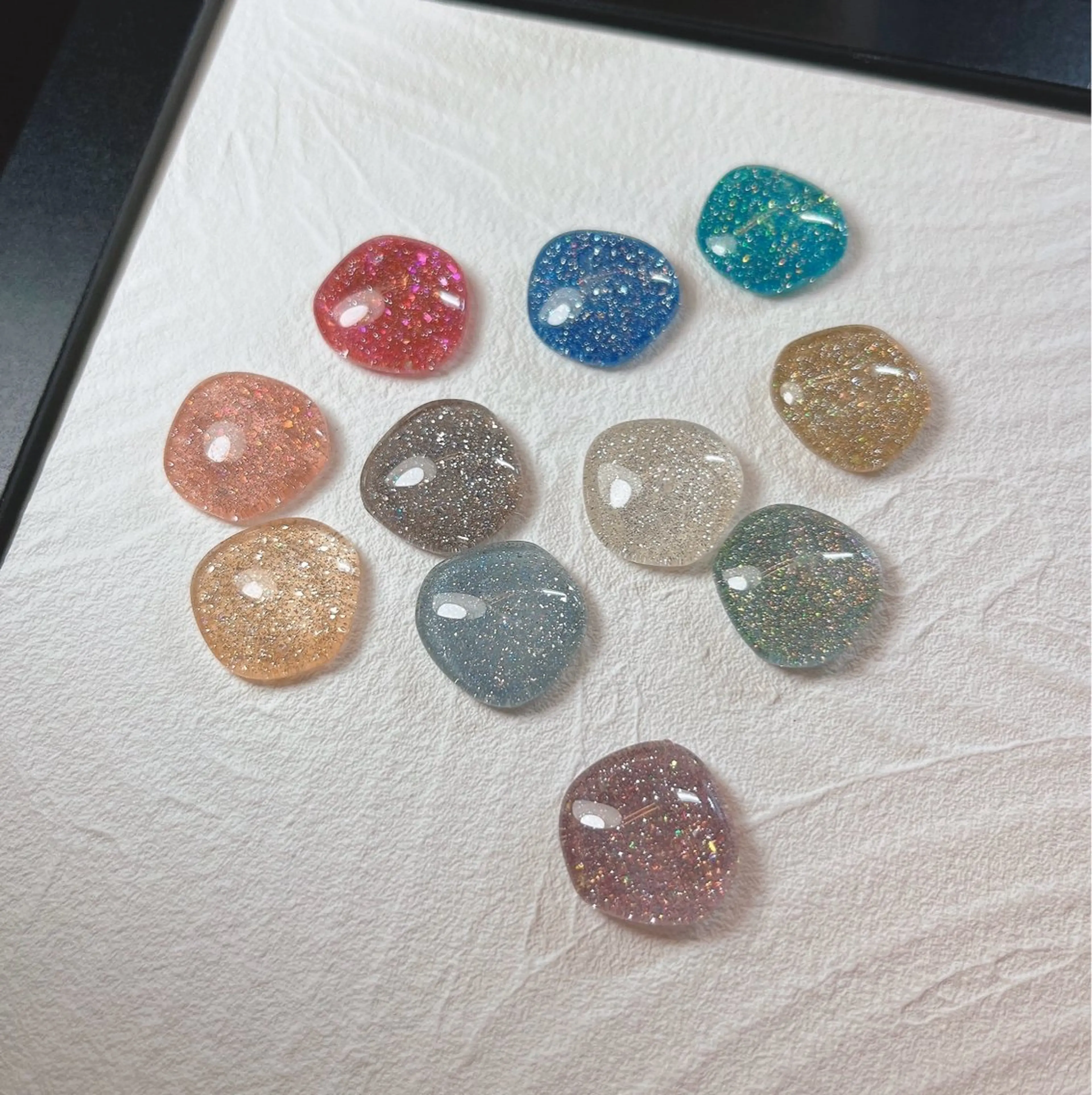 ネイル フラッシュネイル キラキラネイル LOVE NAIL 💕Sonoのネイルデザイン