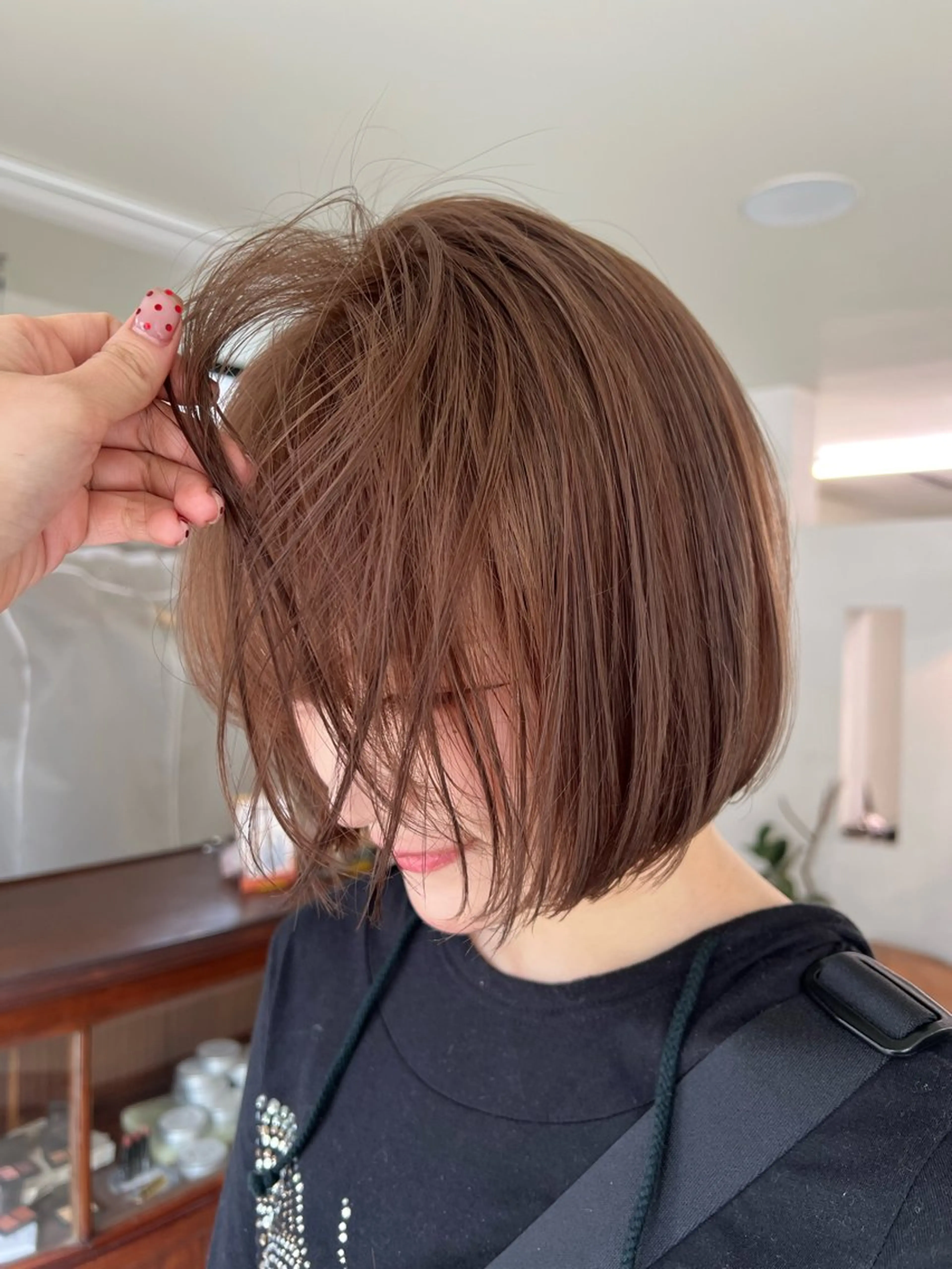 ミディアム カラー 小林 美咲のヘアスタイル