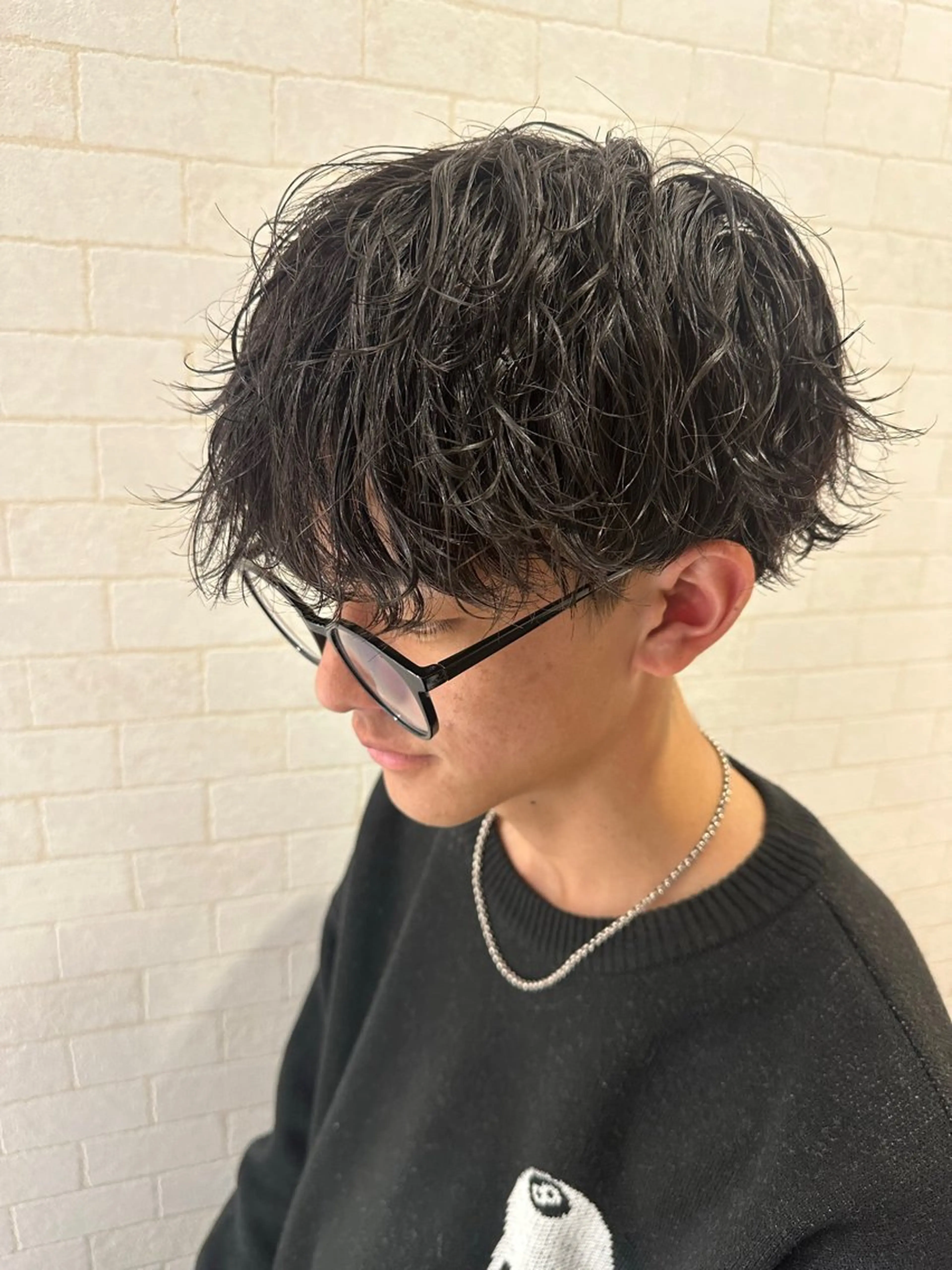 ショート パーマ メンズ メンズパーマ ツイストスパイラルパーマ 波巻きパーマ スパイラルパーマ 💈メンズ特化 美容師サキ💈のヘアスタイル