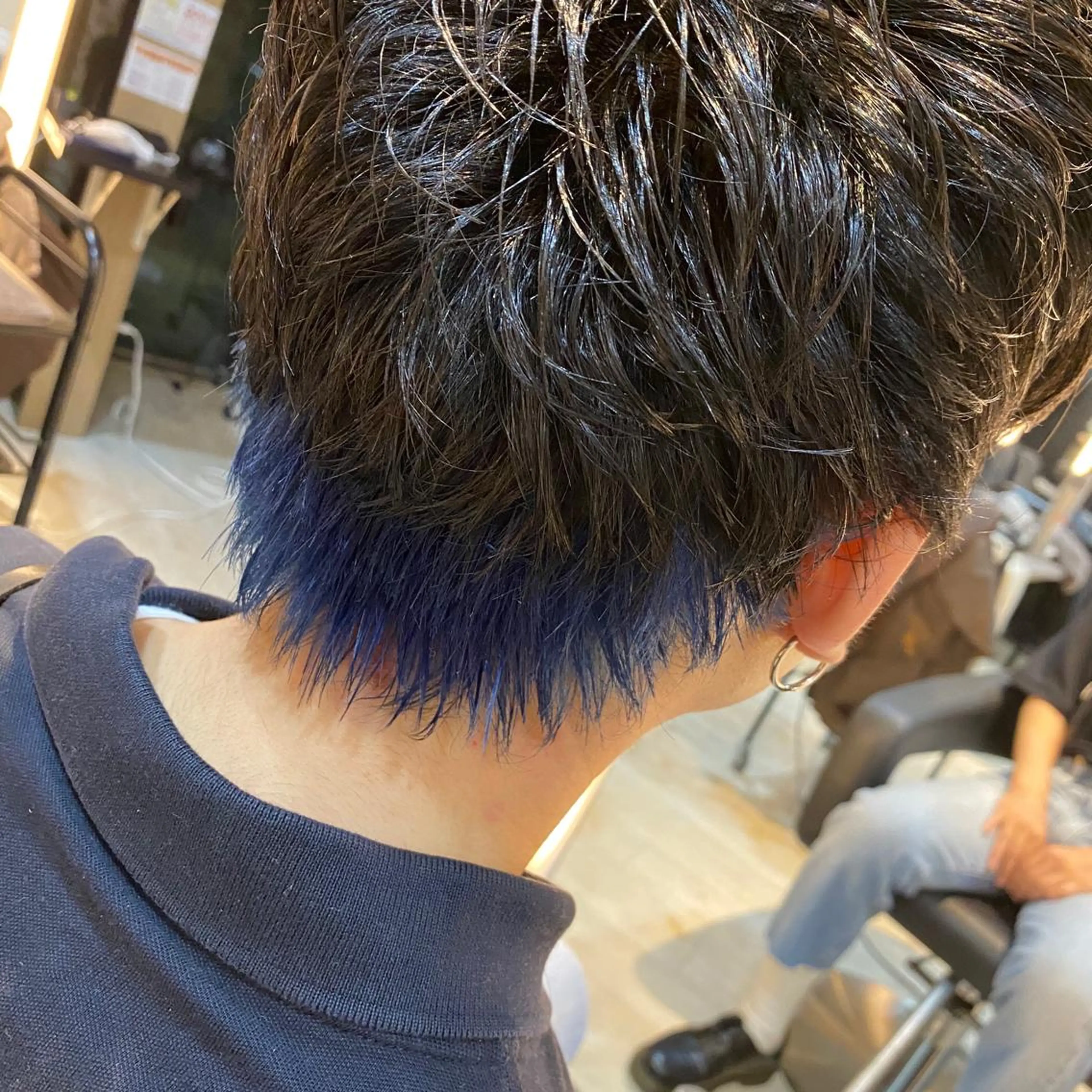 ショート カラー 井手 孔介のヘアスタイル