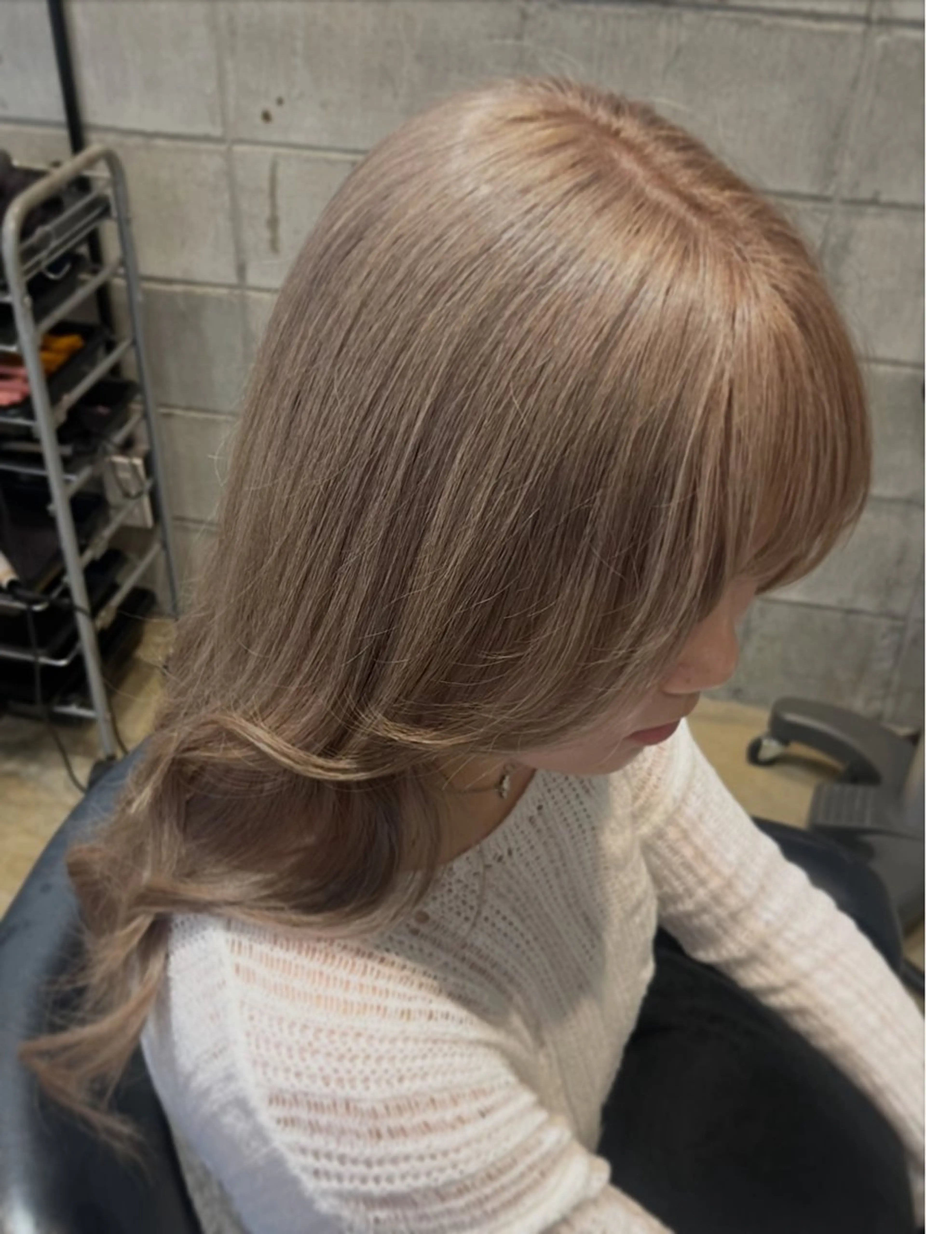 ロング カラー ベージュカラー ミルクティーベージュ カット ヘアカラー みわ/博多 ブリーチ/メンズヘアのヘアスタイル