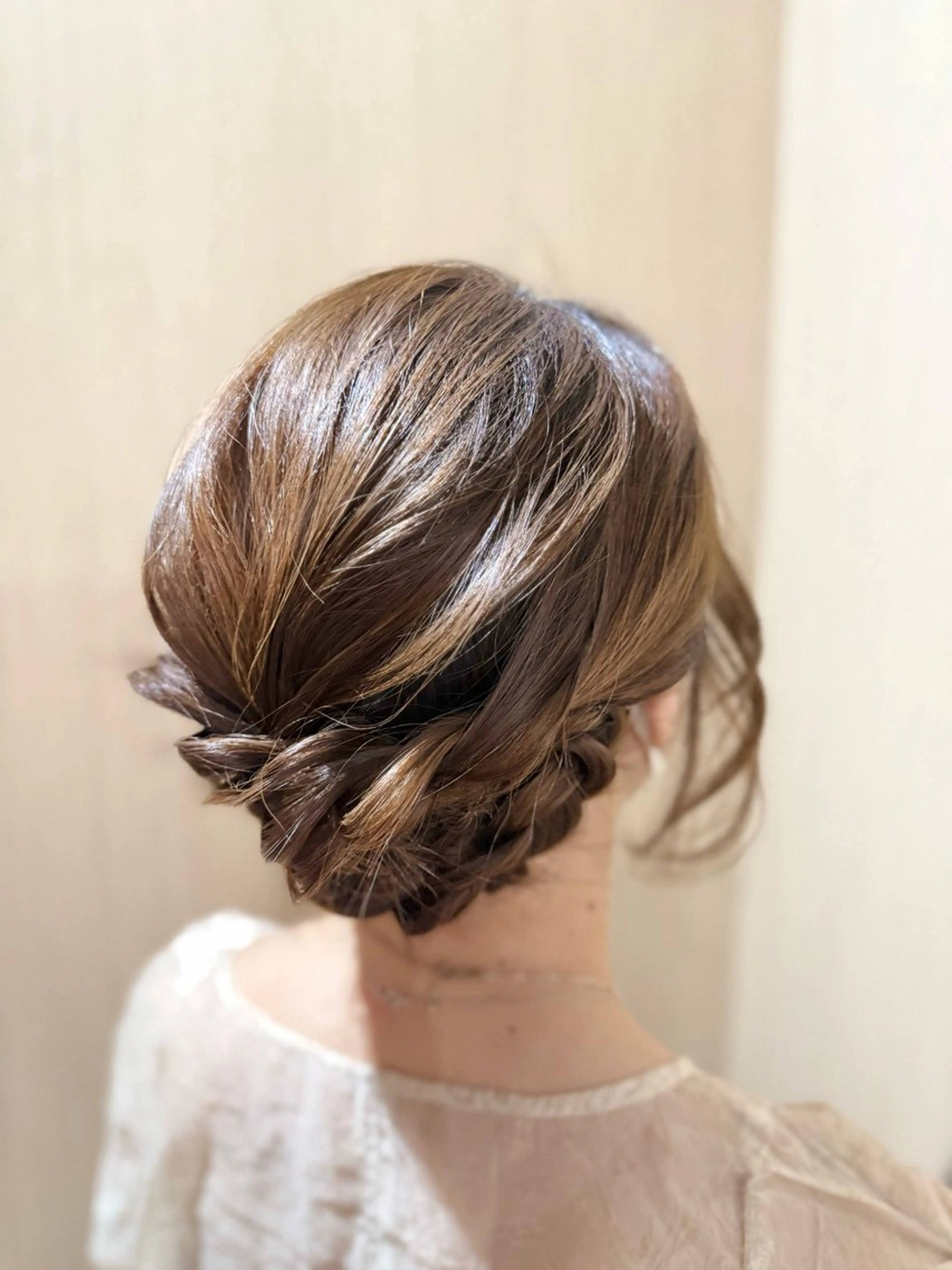 ミディアム カラー ヘアアレンジ ヘアセット 吉岡 三四朗のヘアスタイル