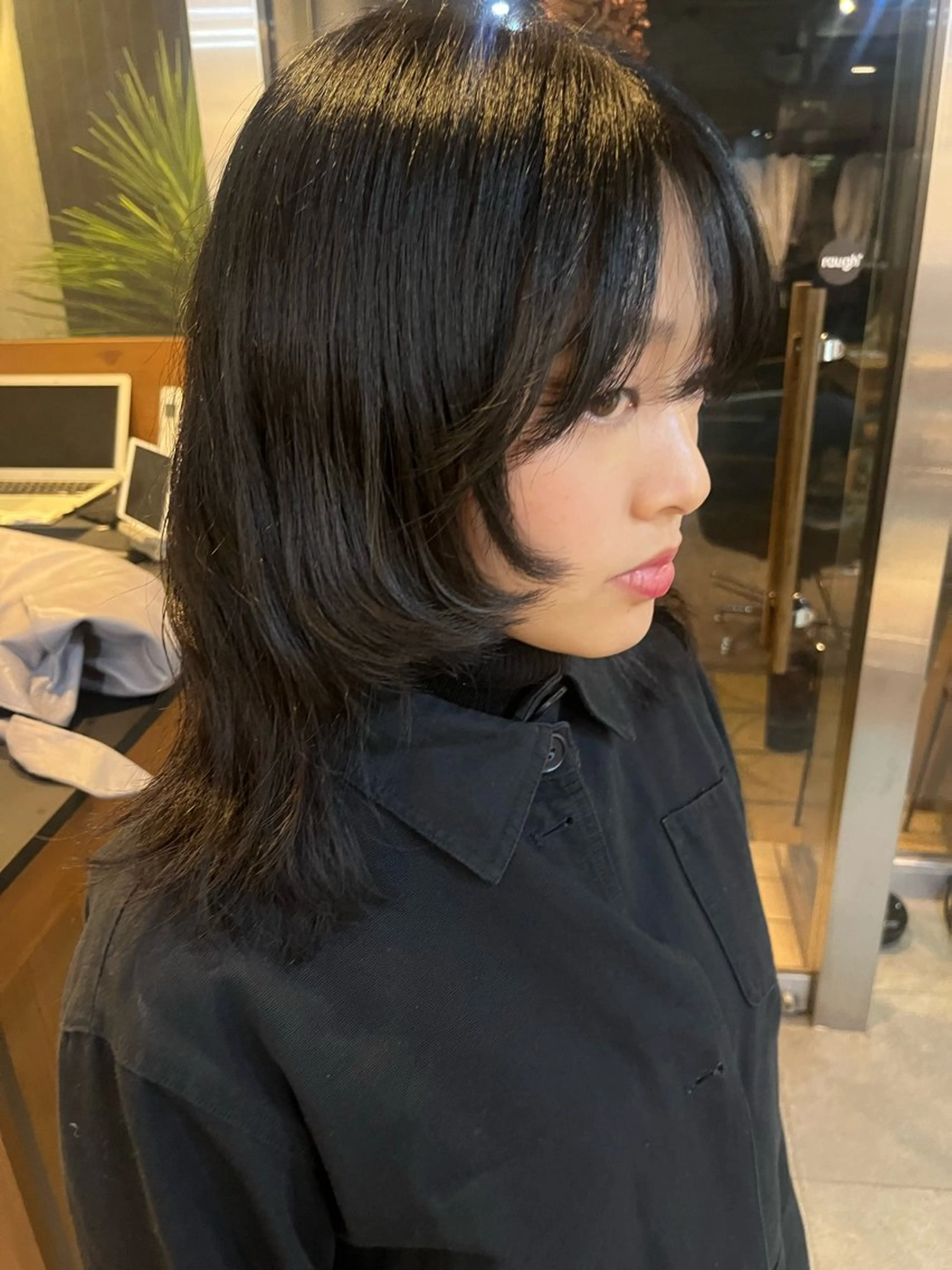 ミディアム カット raugh所属・木内 さくらのヘアスタイル