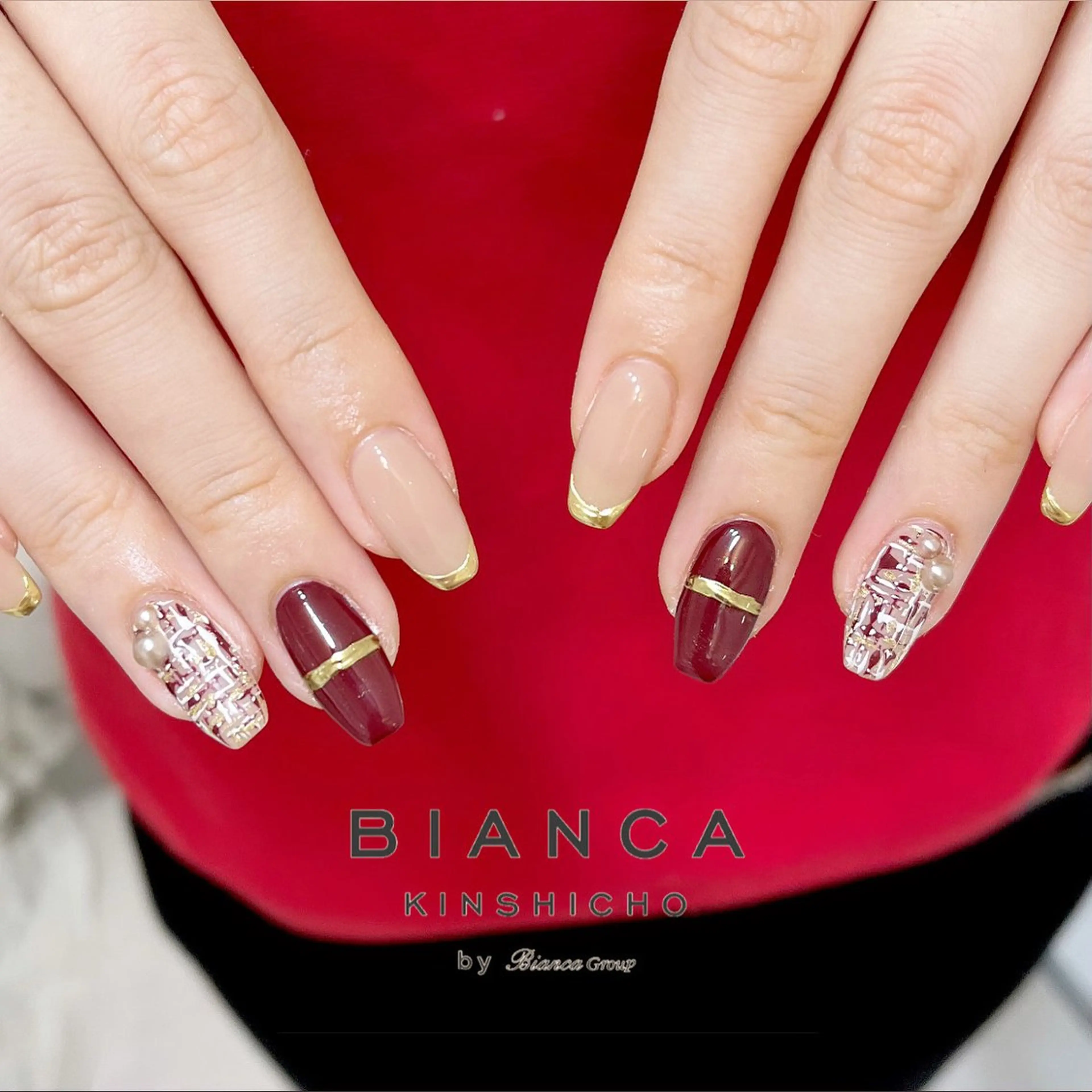 ネイル One’Ness Nana🤍のネイルデザイン