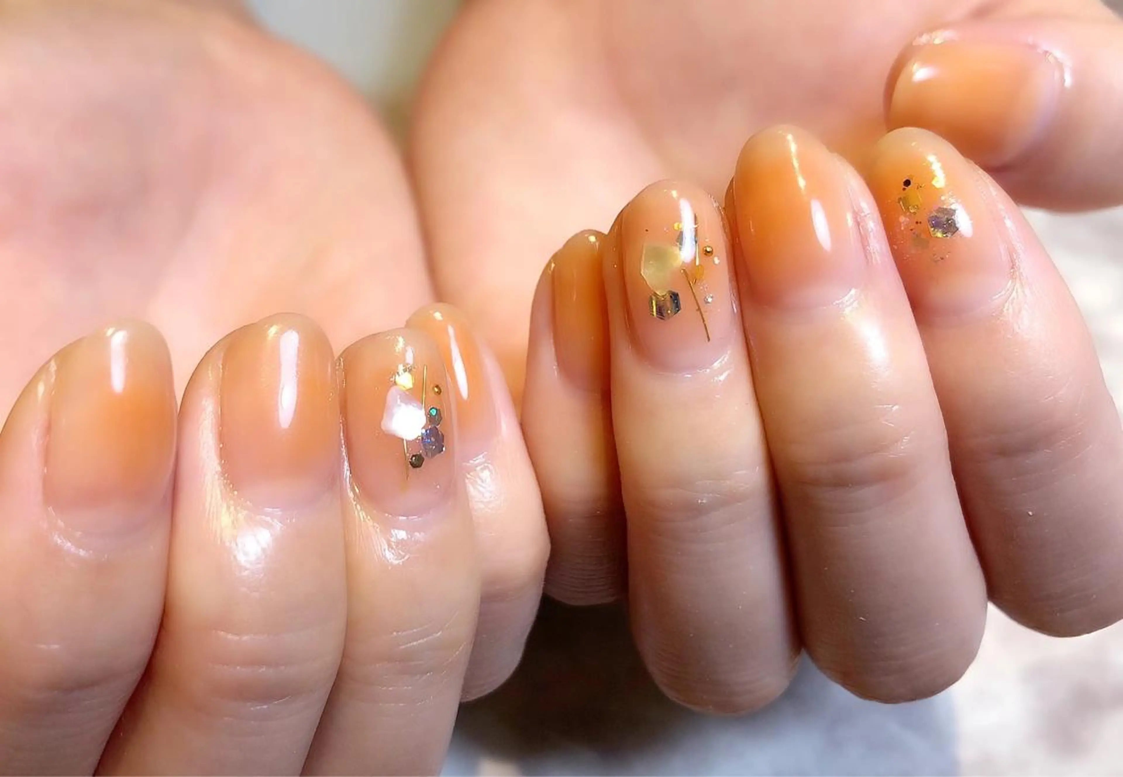 ネイル チークネイル オレンジ ハンドネイル ハンドケア NAIL 106G所属・西日暮里駅徒歩1分/ NAIL106Gのネイルデザイン