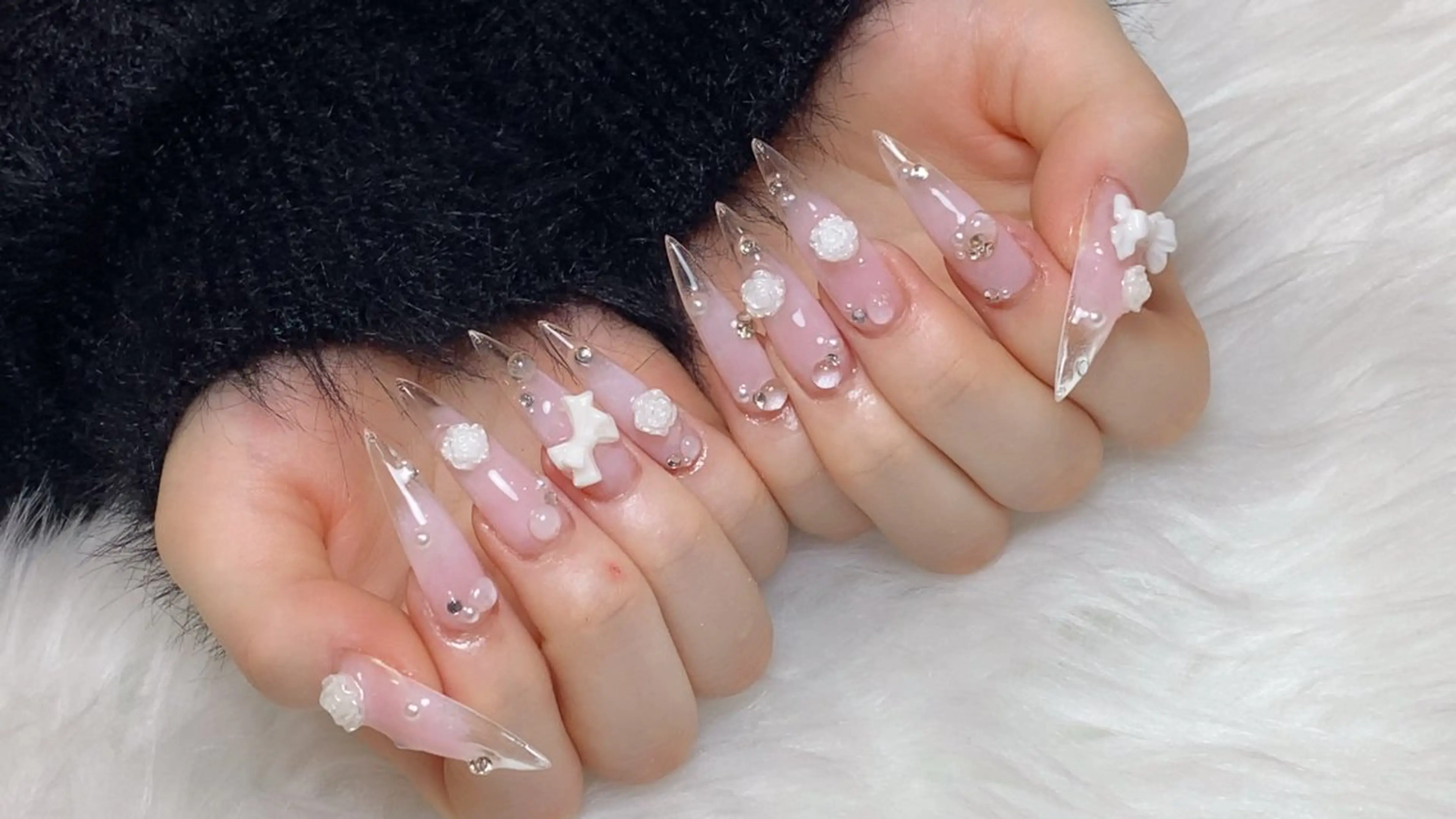 ネイル オーロラネイル ブラウン フラッシュネイル フラワーネイル ホログラムネイル ハンドネイル Rei _Nail 新宿のネイルデザイン