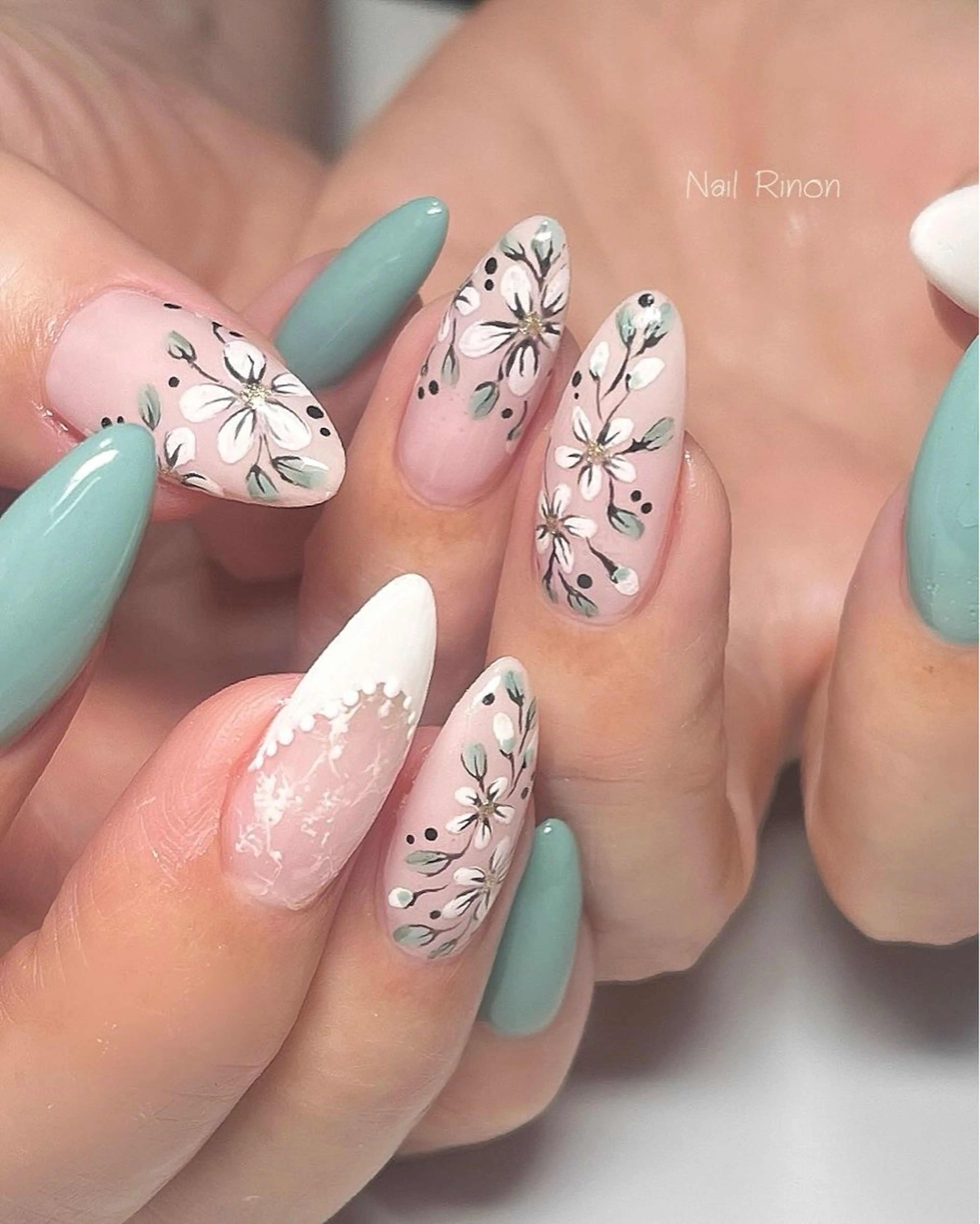 ネイル フラワーネイル ハンドネイル Nail Rinonのネイルデザイン