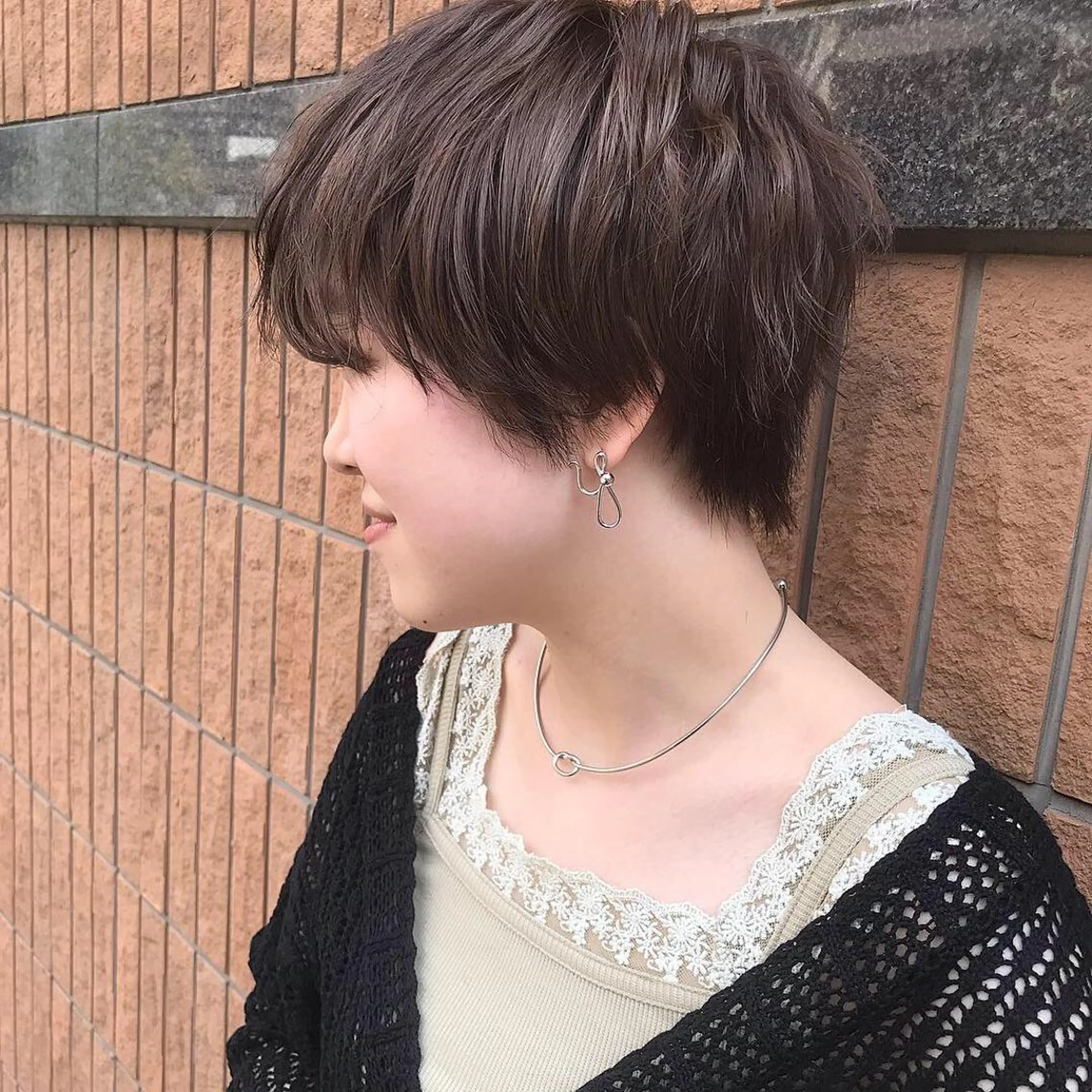 ショート カラー ベージュカラー 透明感カラー ダブルカラー ラベンダーカラー ラベンダーベージュ ヘアカラー トリートメント salowin梅田所属・レイヤー/顔周り /AKARIのヘアスタイル
