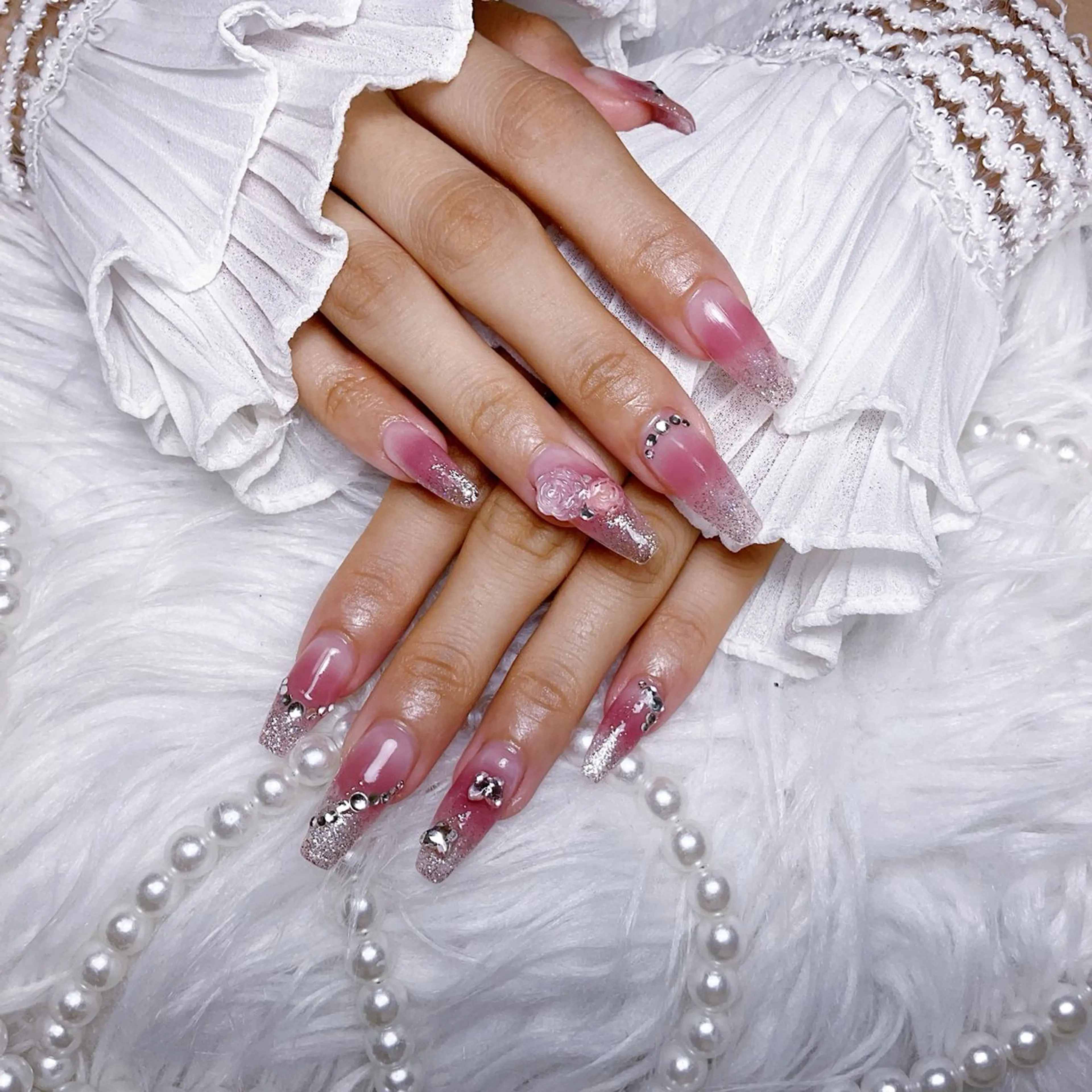 ネイル ハンドネイル 🍭Yun nail hyejin🌸のネイルデザイン