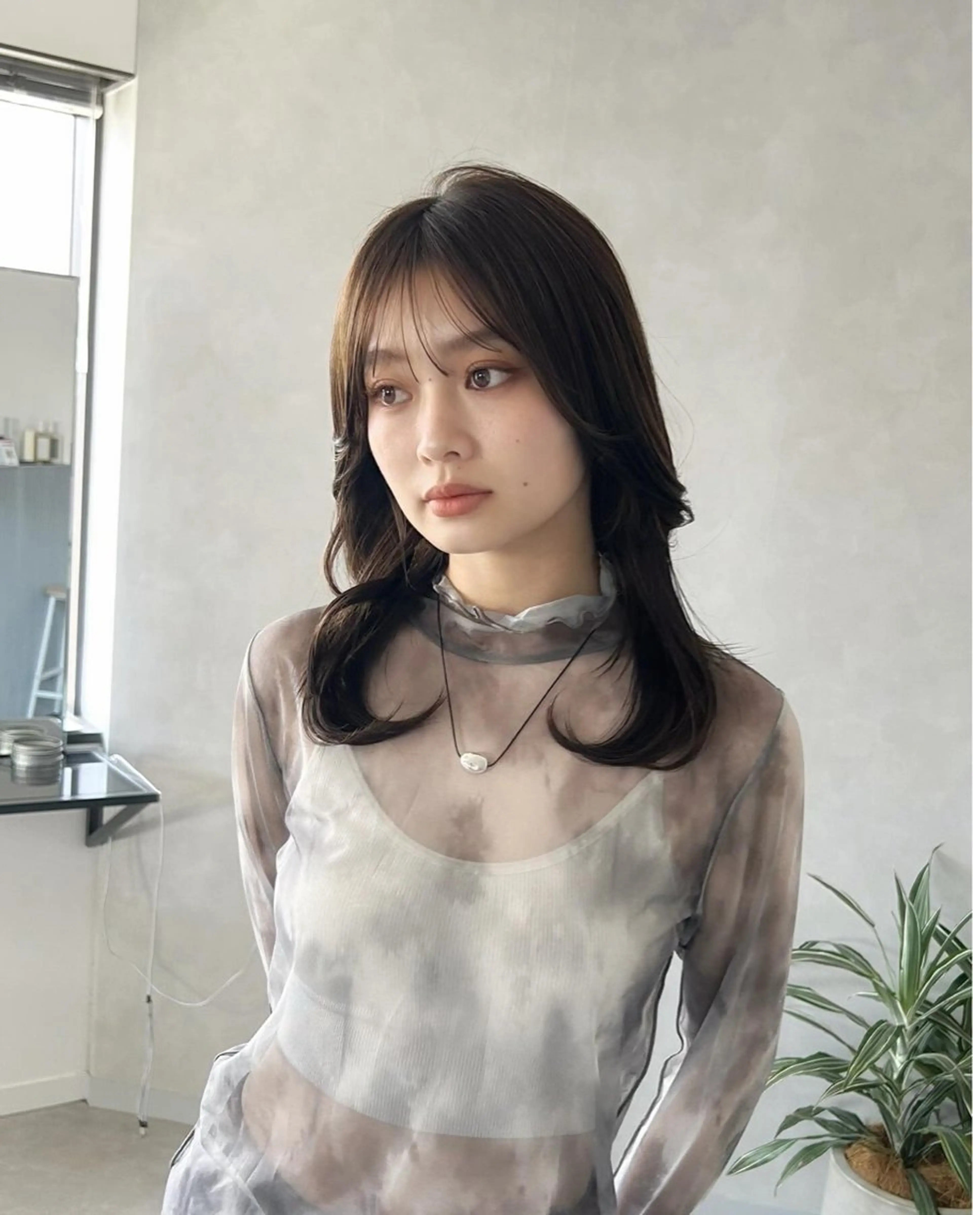 ミディアム カラー グレージュ くびれヘア ❤️ショートカット ・顔周りカット❤️のヘアスタイル