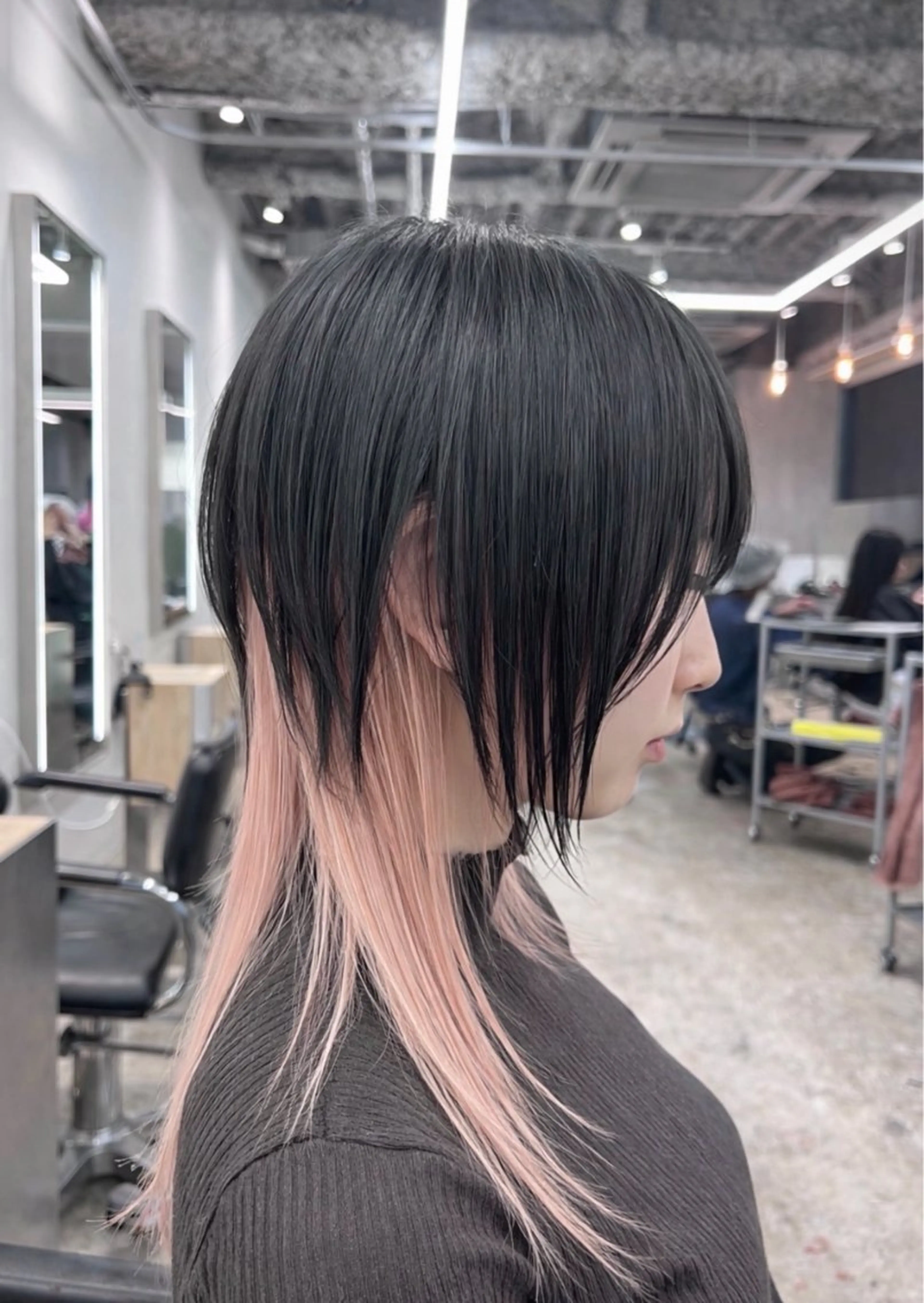 ロング ヘアカラー るかハイトーンピンク カラー/プルエクステのヘアスタイル