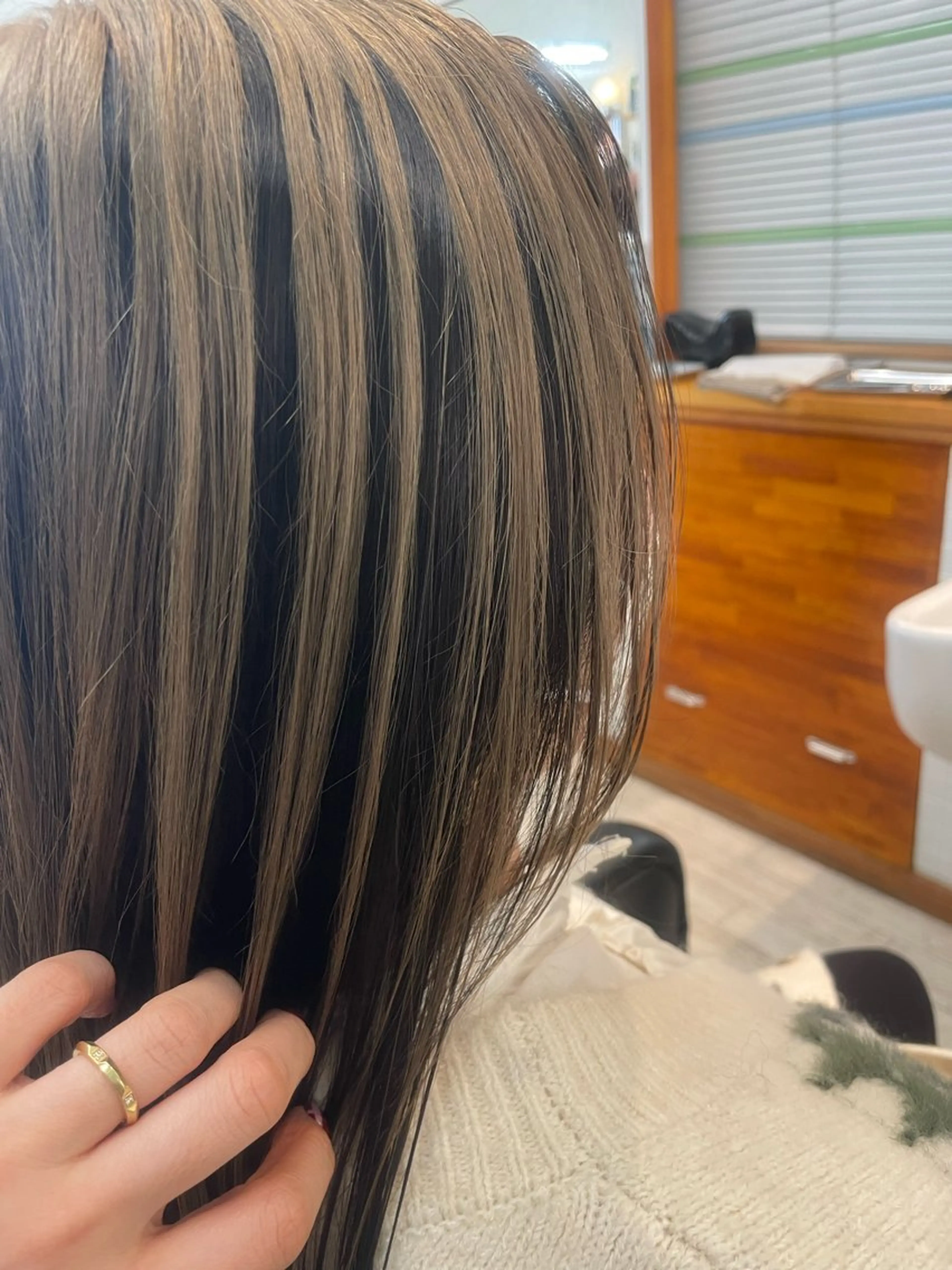 ミディアム カラー ブリーチ 通い続けられるサロン ママ美容師　明日香のヘアスタイル