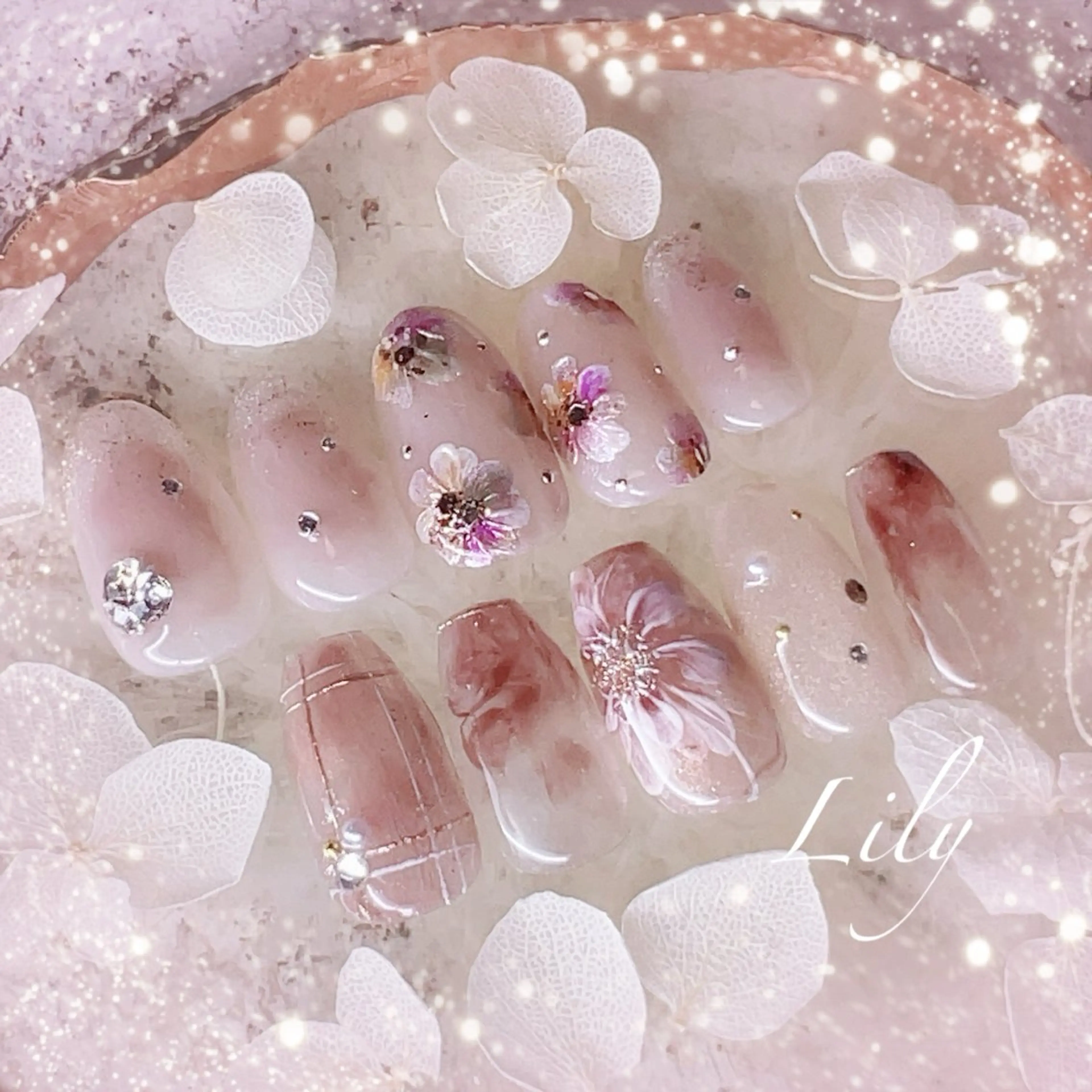 ネイル ハンドネイル Lily*nail 🌻Mii🌻のネイルデザイン