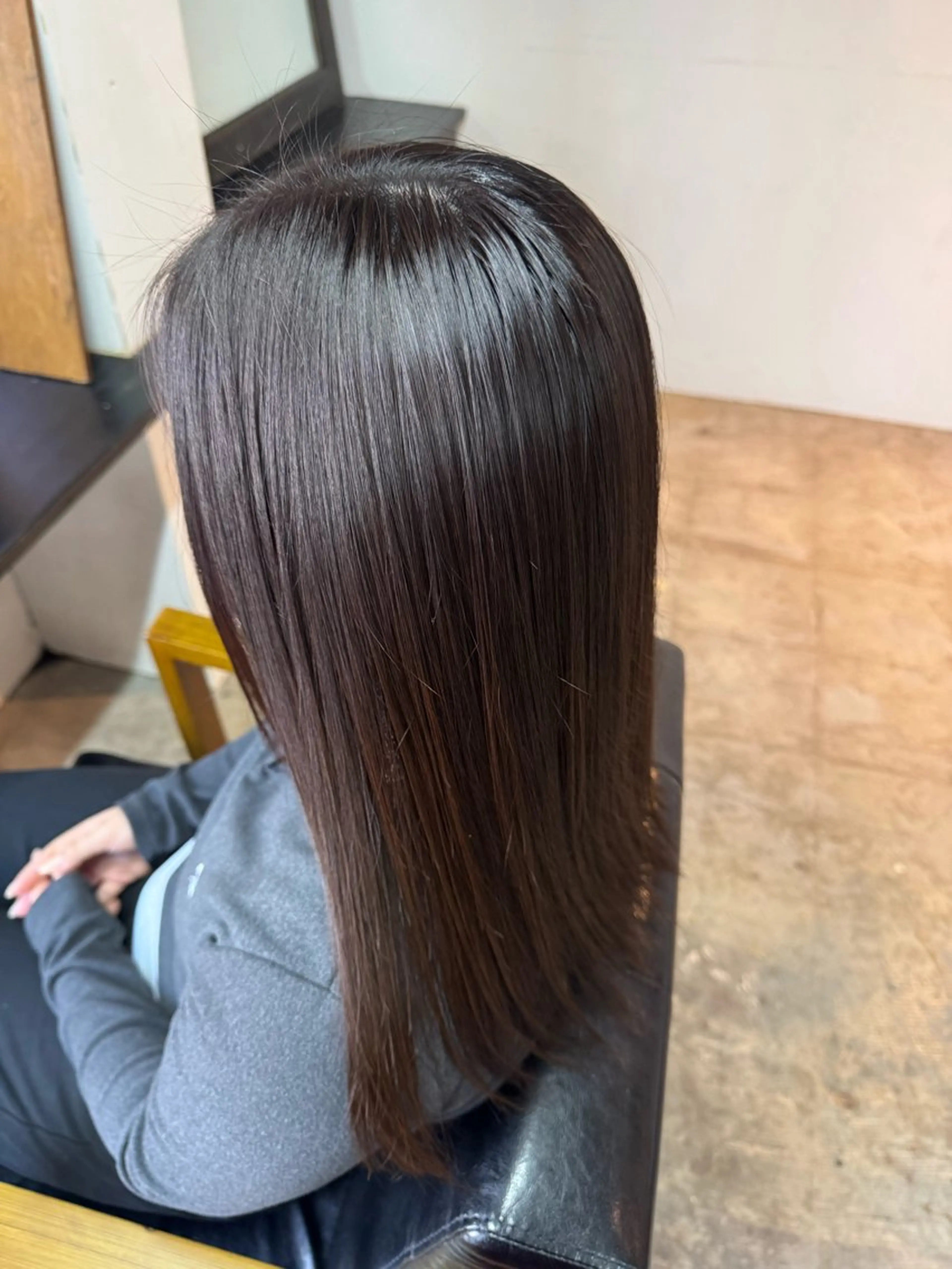 ロング カラー 林 真那のヘアスタイル