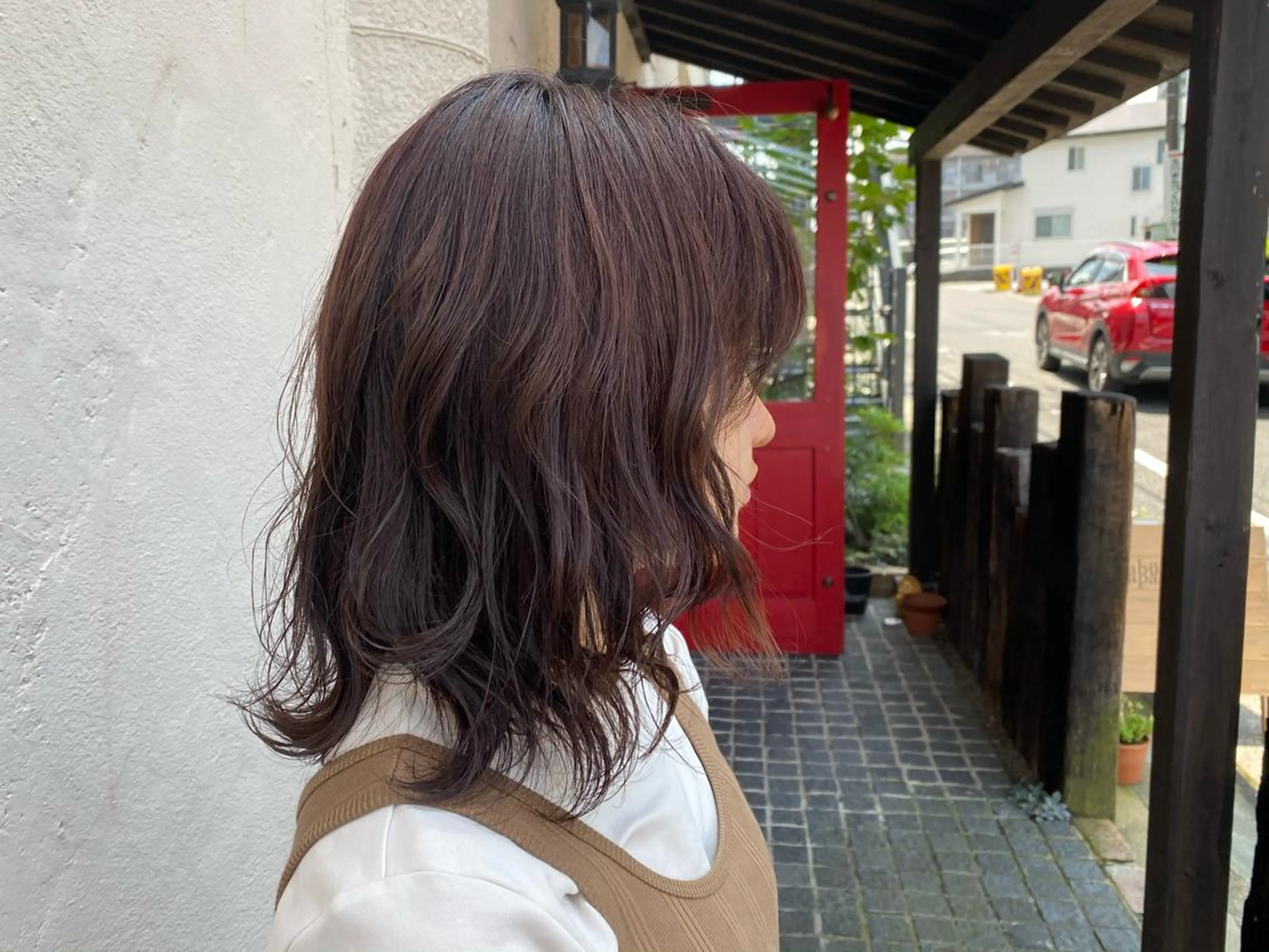 ミディアム M. YURIのヘアスタイル