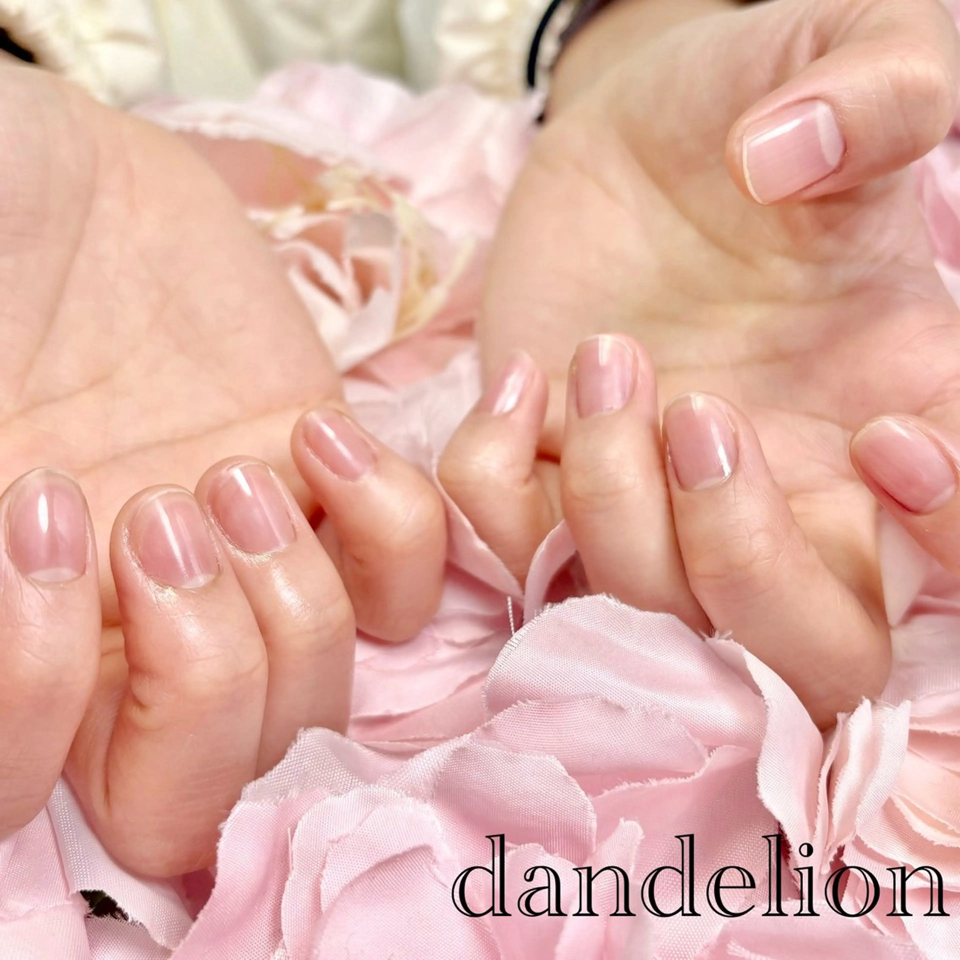 ネイル ハンドケア dandelion ダンデライオンのネイルデザイン