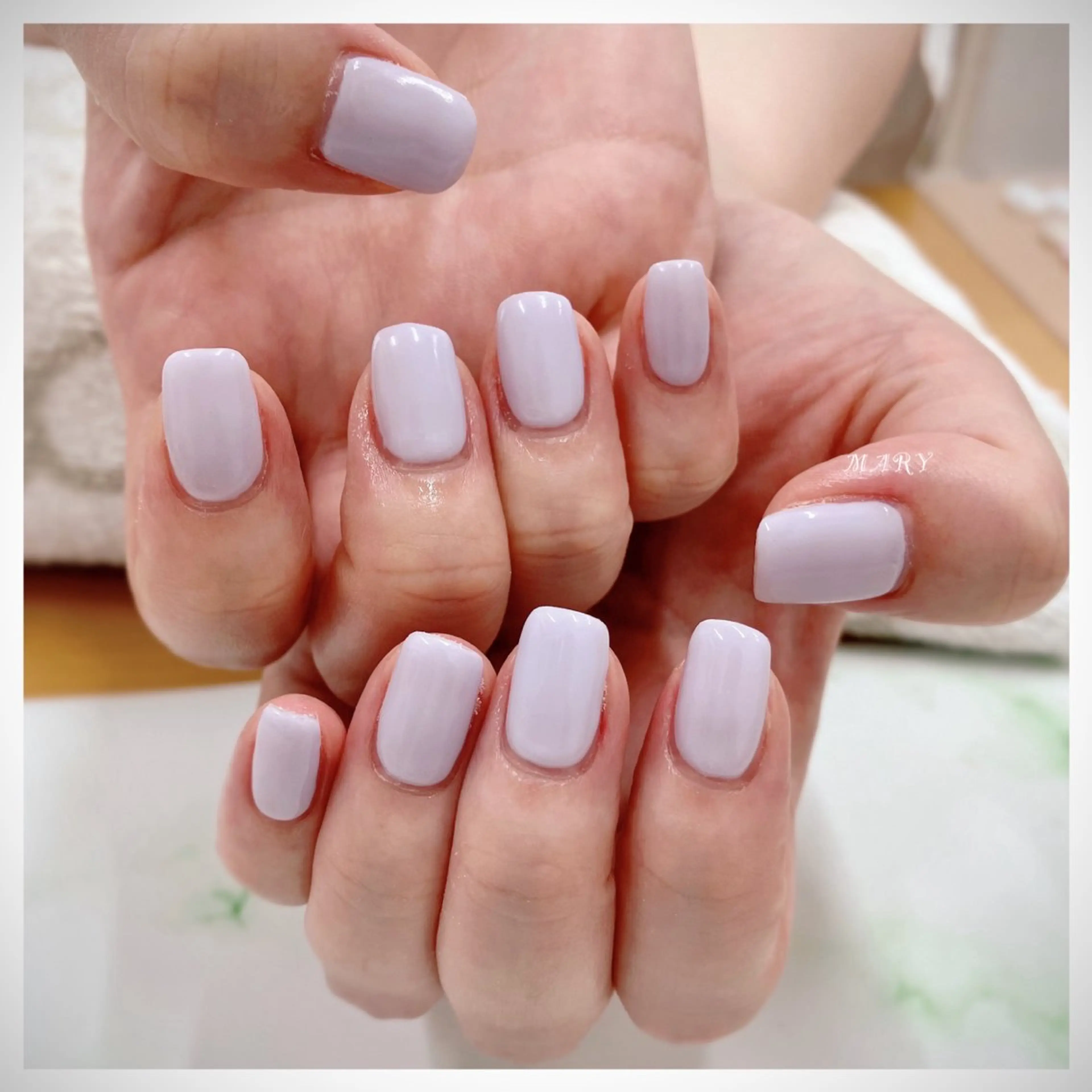 ネイル ニュアンスネイル ワンカラーネイル パステルネイル パープル シンプルネイル ハンドネイル Mary nail所属・Mary nail .narumiのネイルデザイン