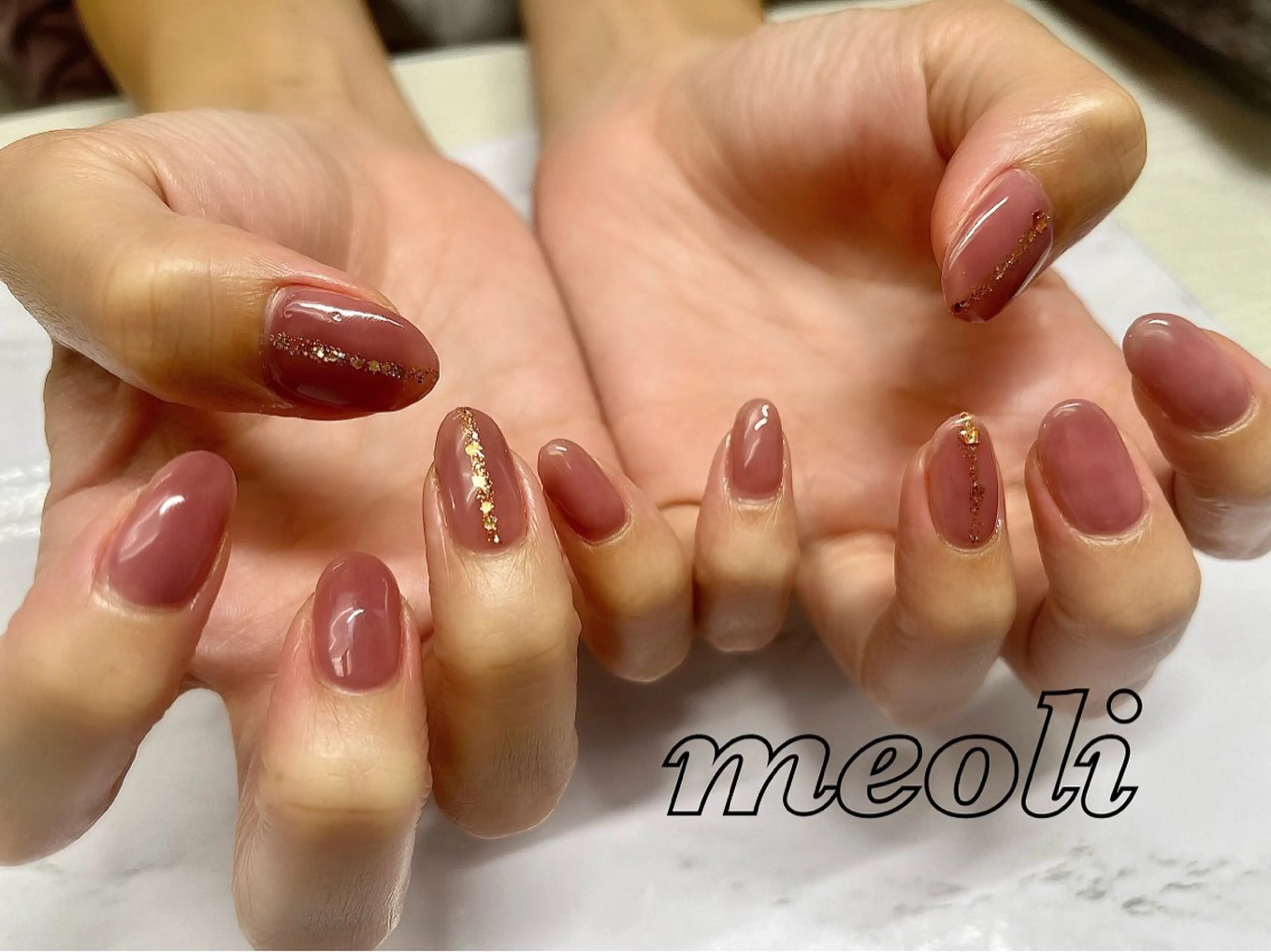 ネイル ゴールド ラメ(グリッター) 赤色 シンプルネイル nail salon meoli　アヤのネイルデザイン