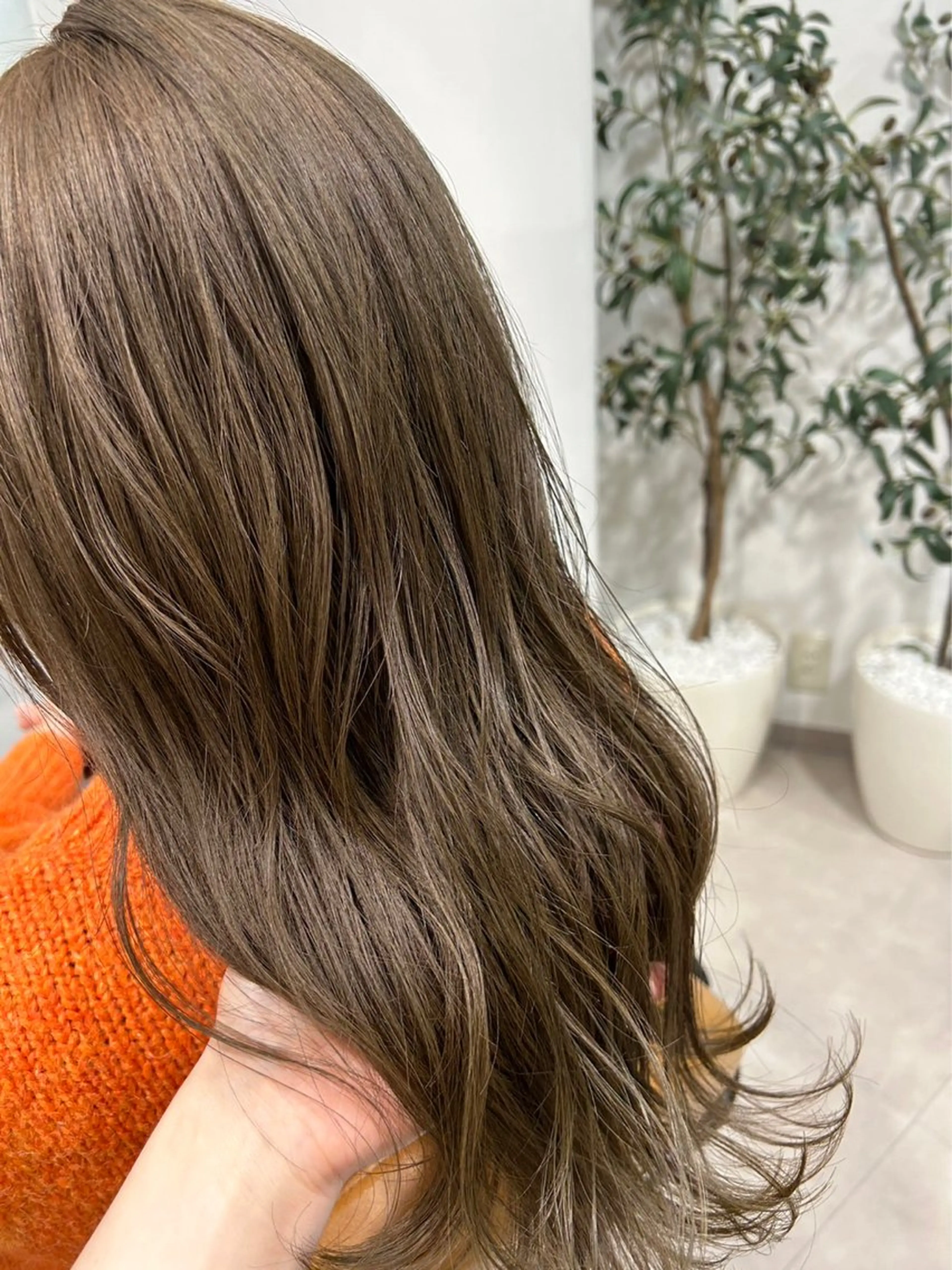 セミロング 水口 莉央のヘアスタイル