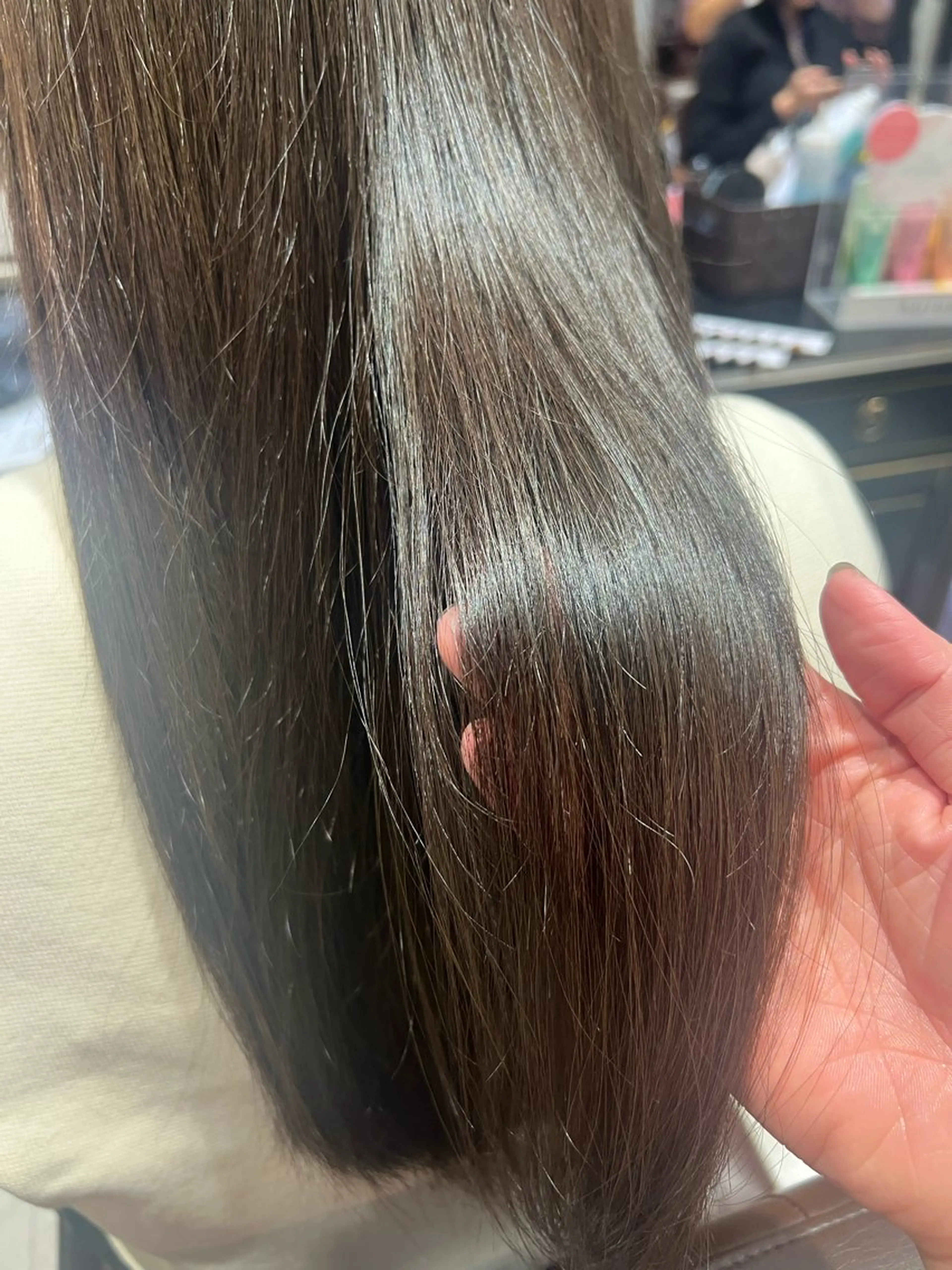 ロング トリートメント 透明感カラー 🫧ゆうしん/平尾のヘアスタイル