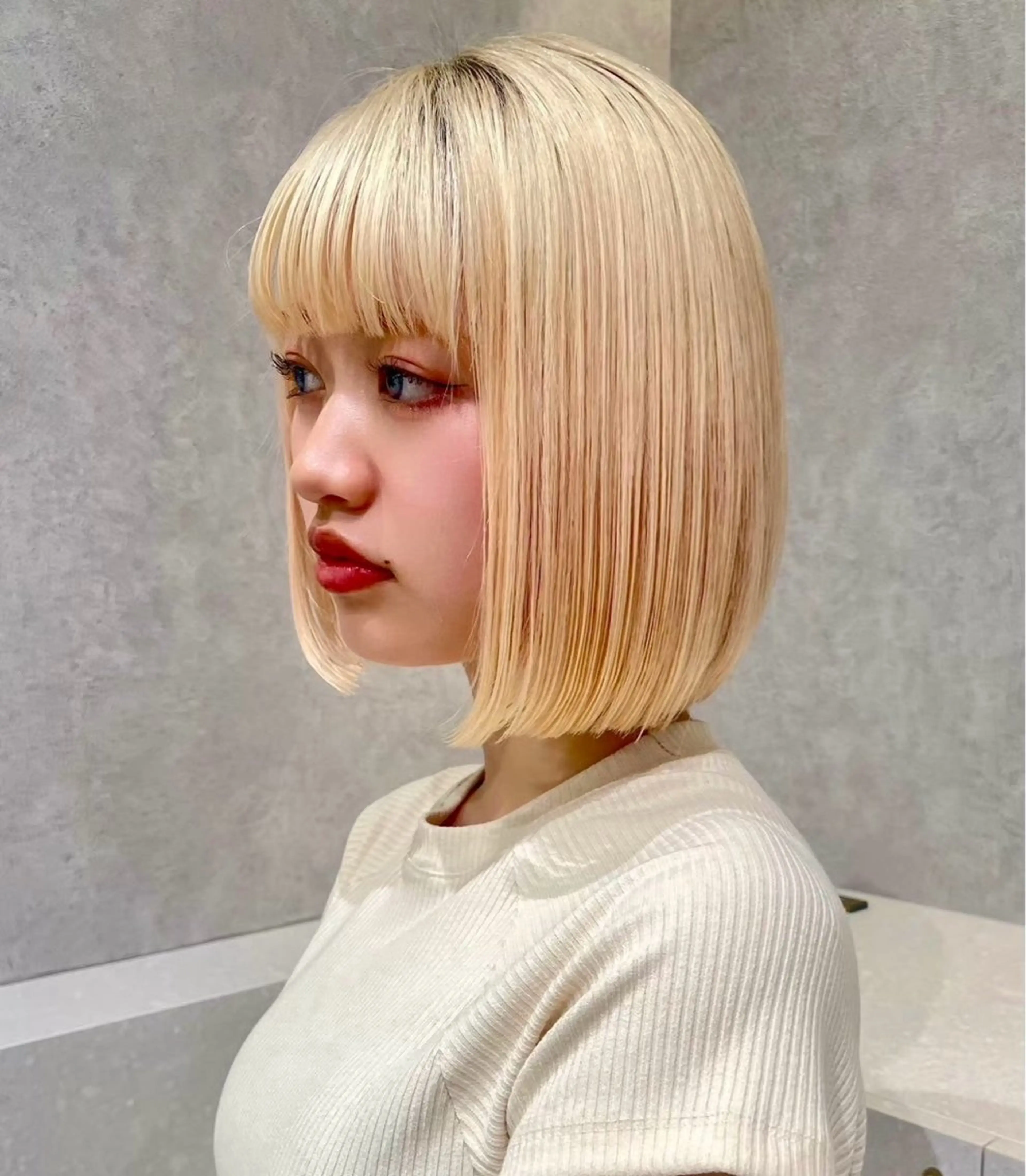 ブリーチリタッチ+カットの写真