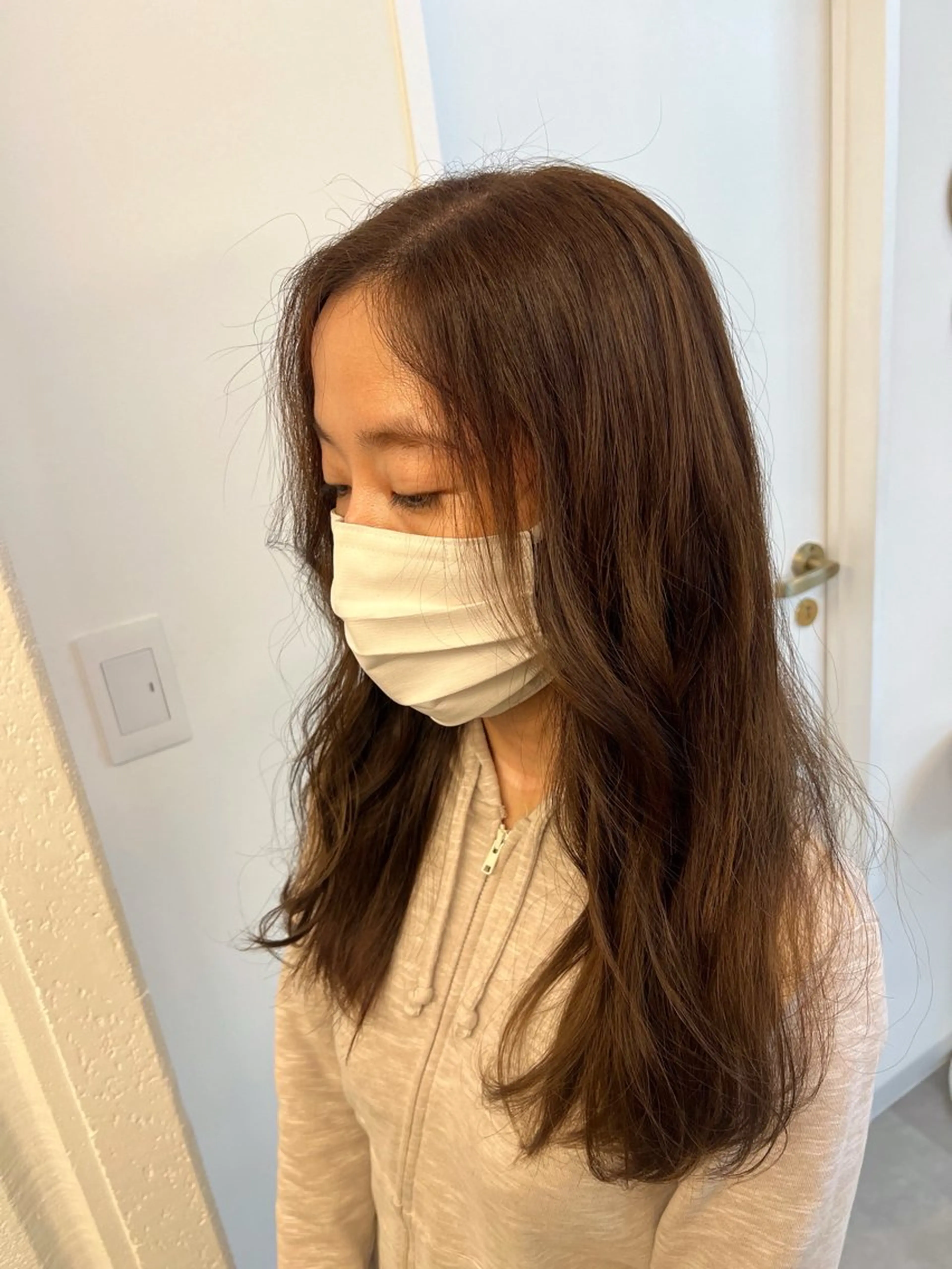 セミロング カラー tomu/大名/艶髪 髪質改善/透明感のヘアスタイル