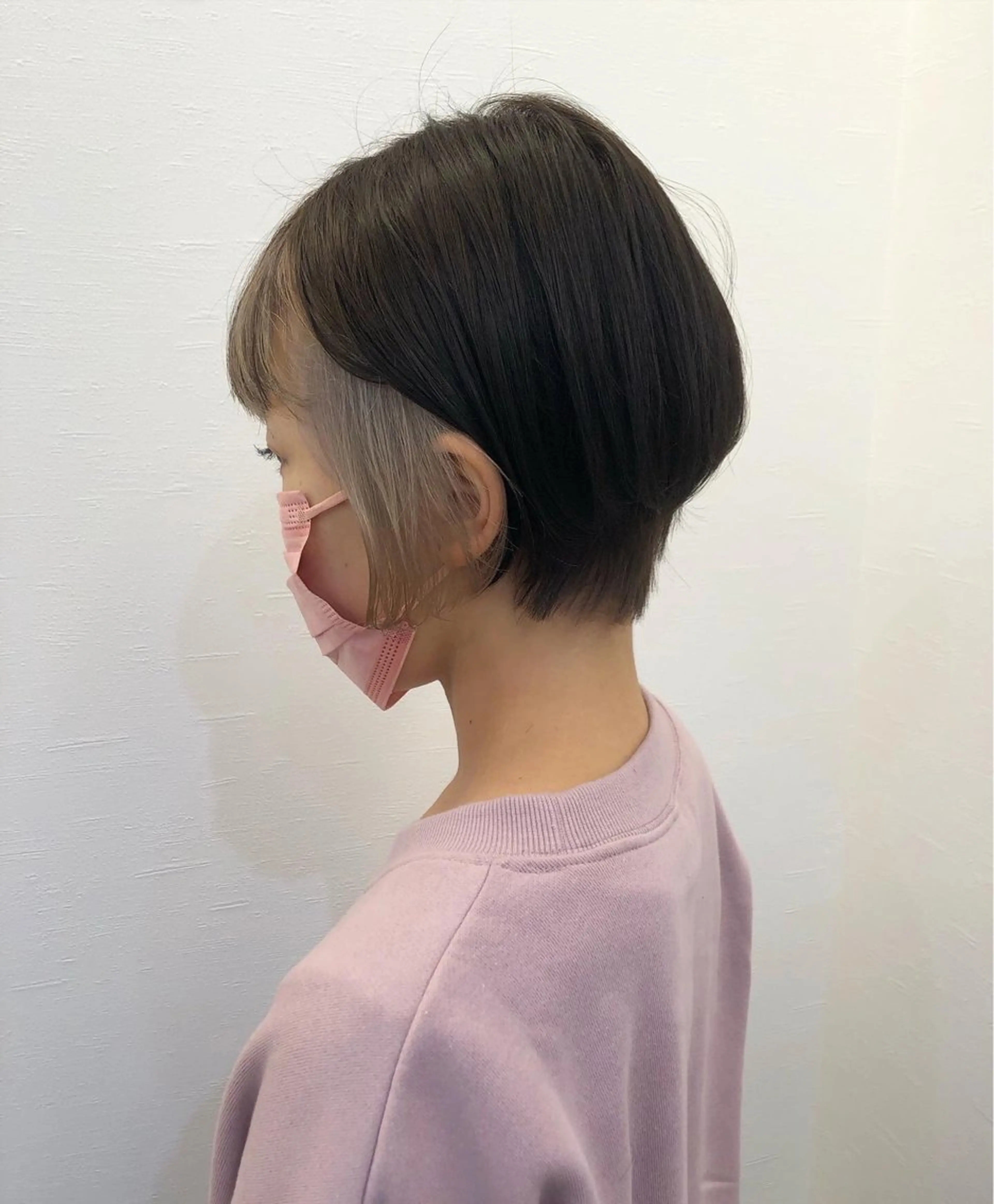 ショート ツノガイ エリのヘアスタイル