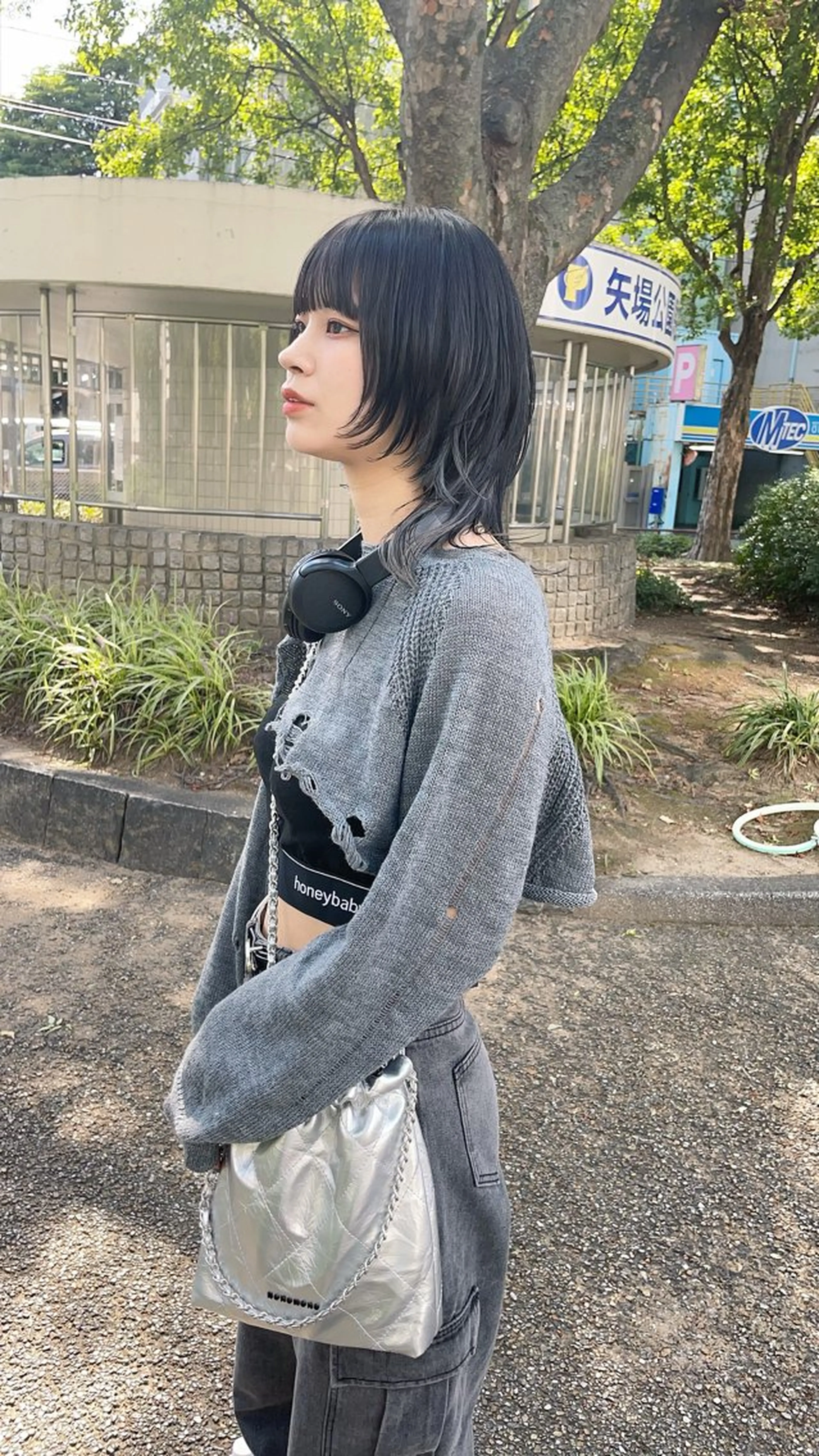 ミディアム ウルフカット/ ハッシュカット/山路のヘアスタイル