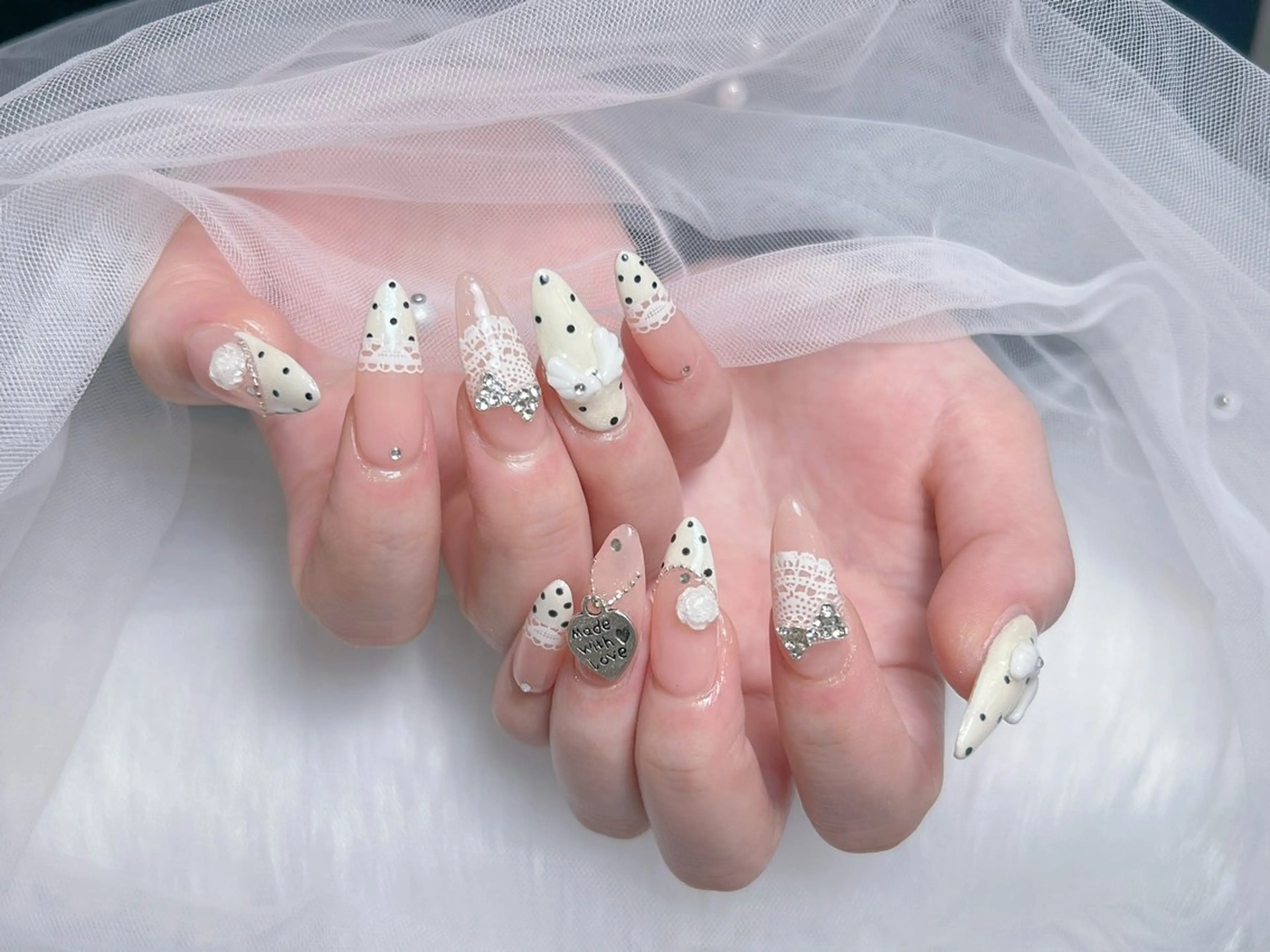 ネイル アートネイル オーロラネイル チークネイル 長さ出し フットネイル Miya_nail所属・Miya _nailのネイルデザイン