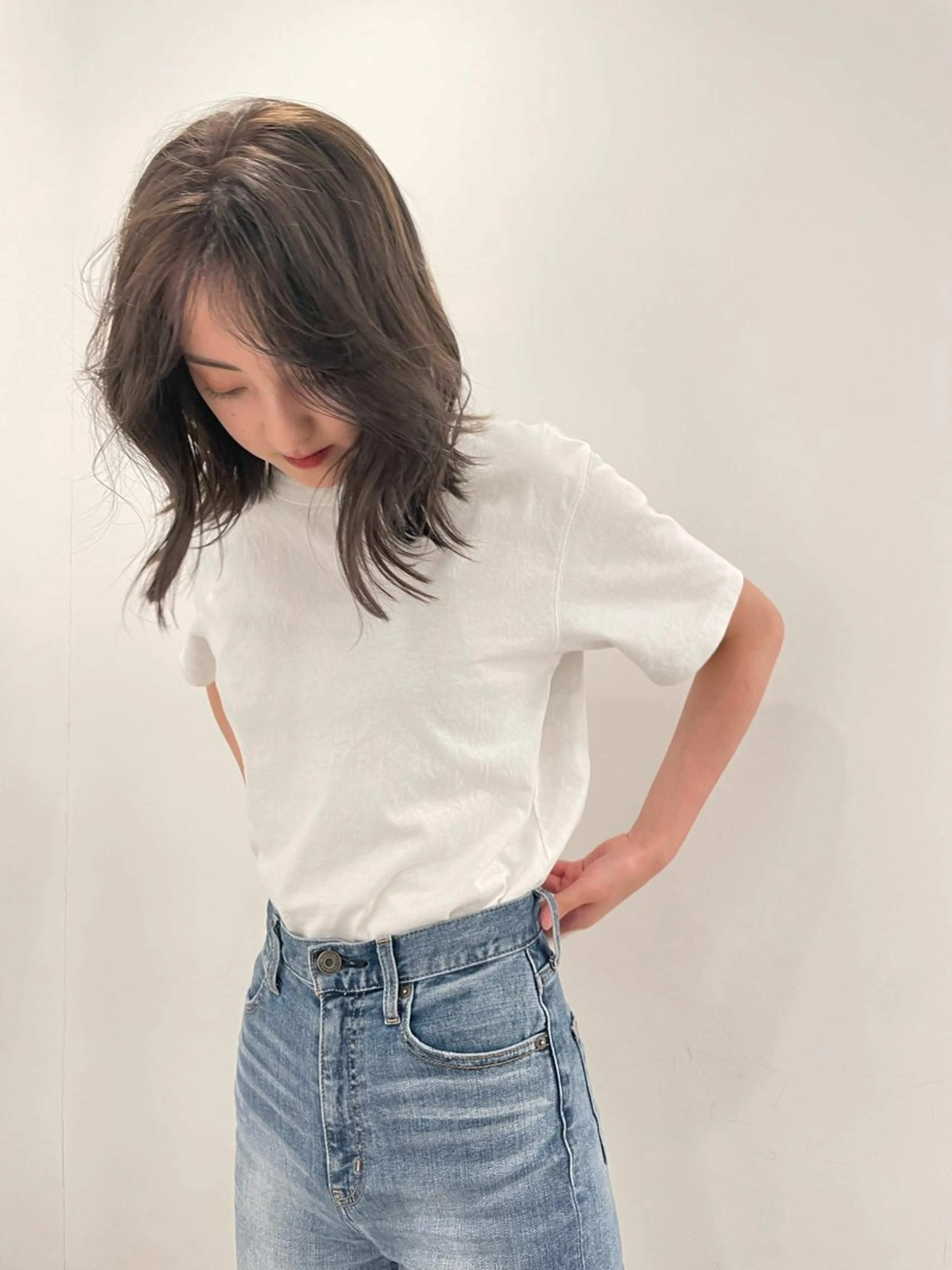 ミディアム カラー 浦野 未来のヘアスタイル