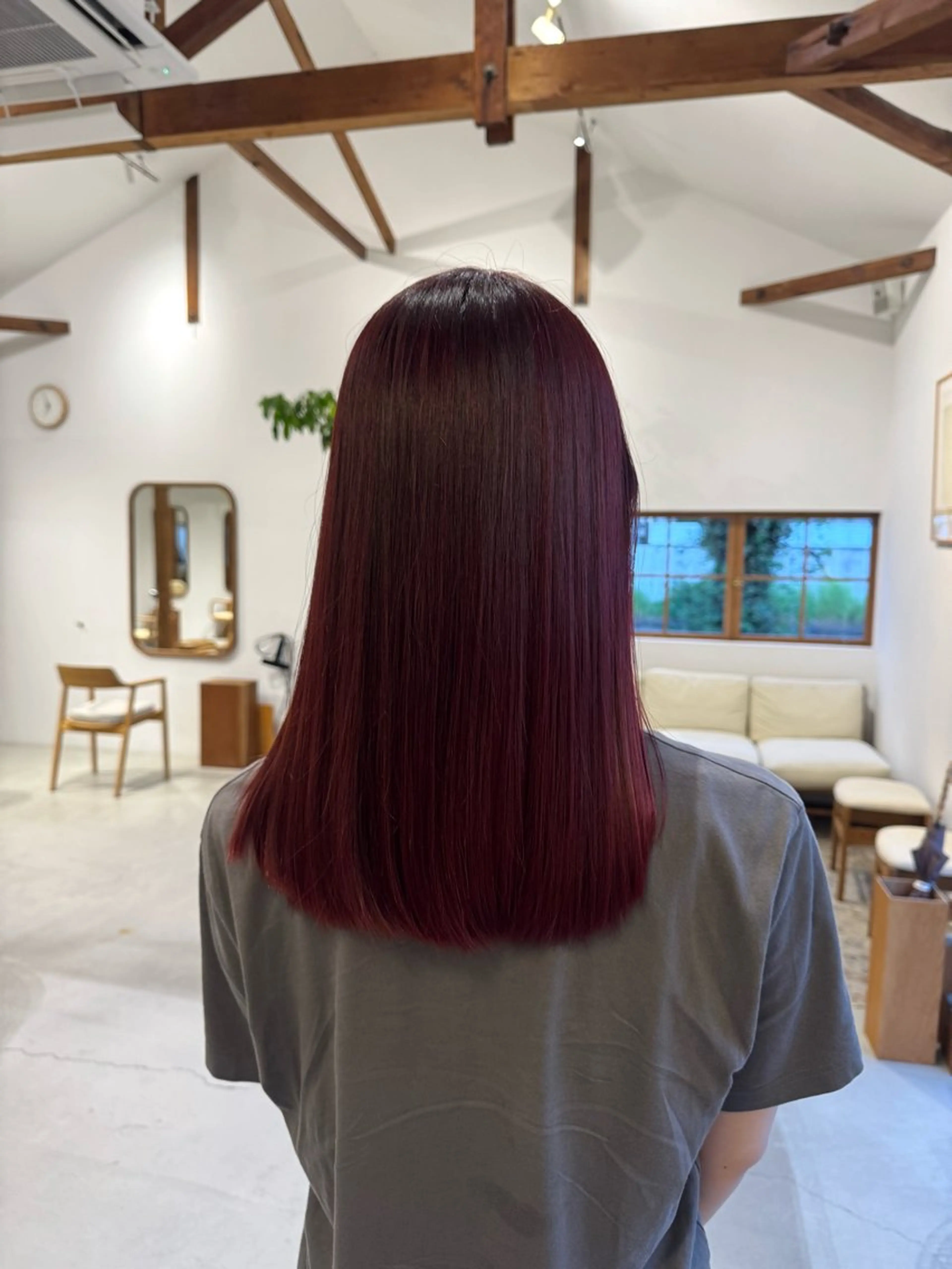 ロング カラー 亀山 友菜のヘアスタイル