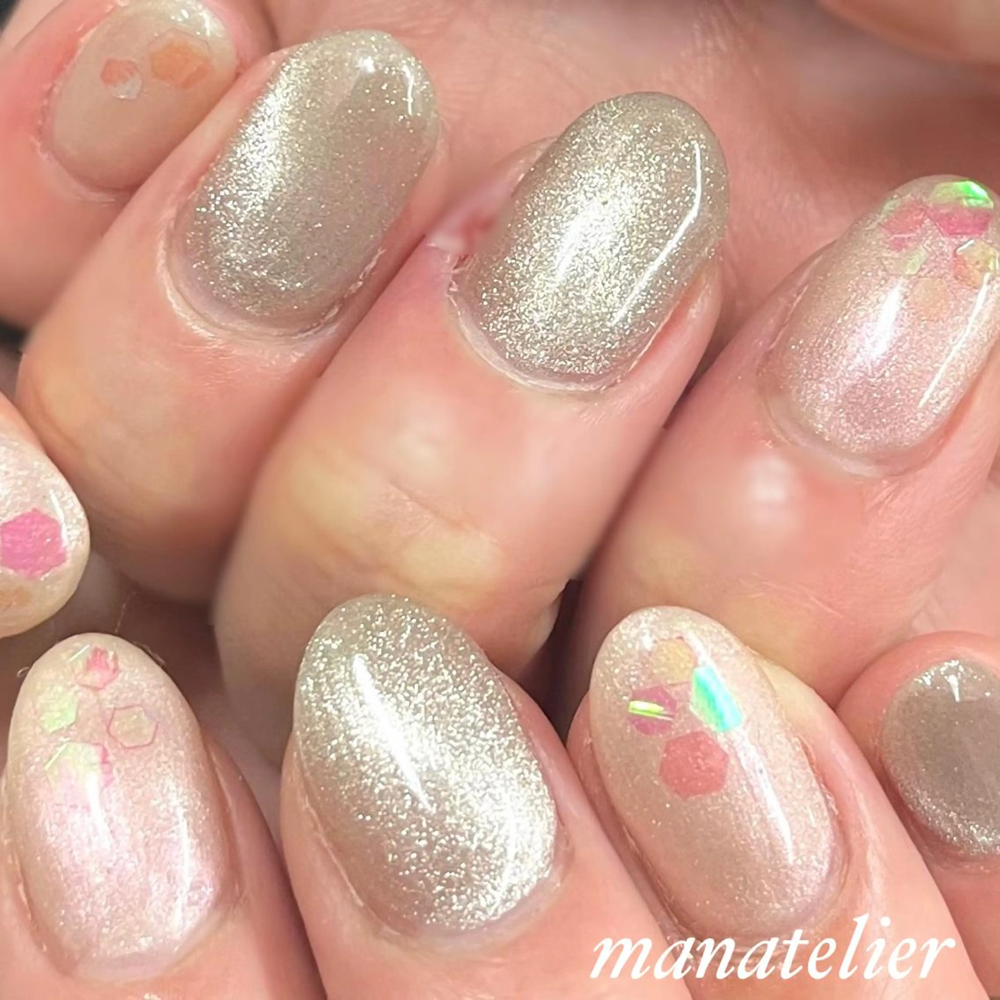 ネイル ホログラムネイル シンプルネイル ハンドネイル manatelier マナトリエのネイルデザイン
