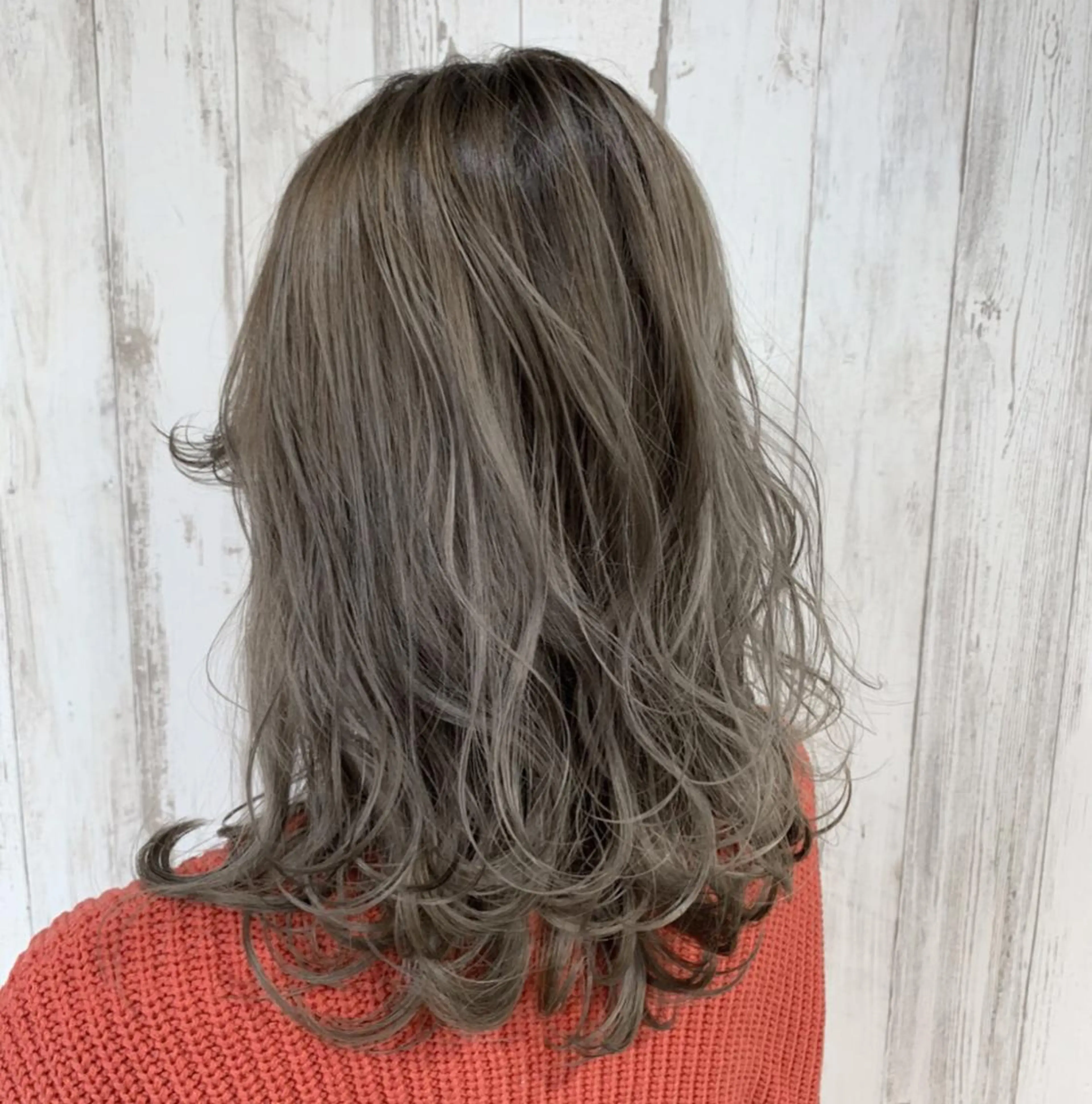 セミロング カラー 心斎橋韓国ボブ 好原良真のヘアスタイル