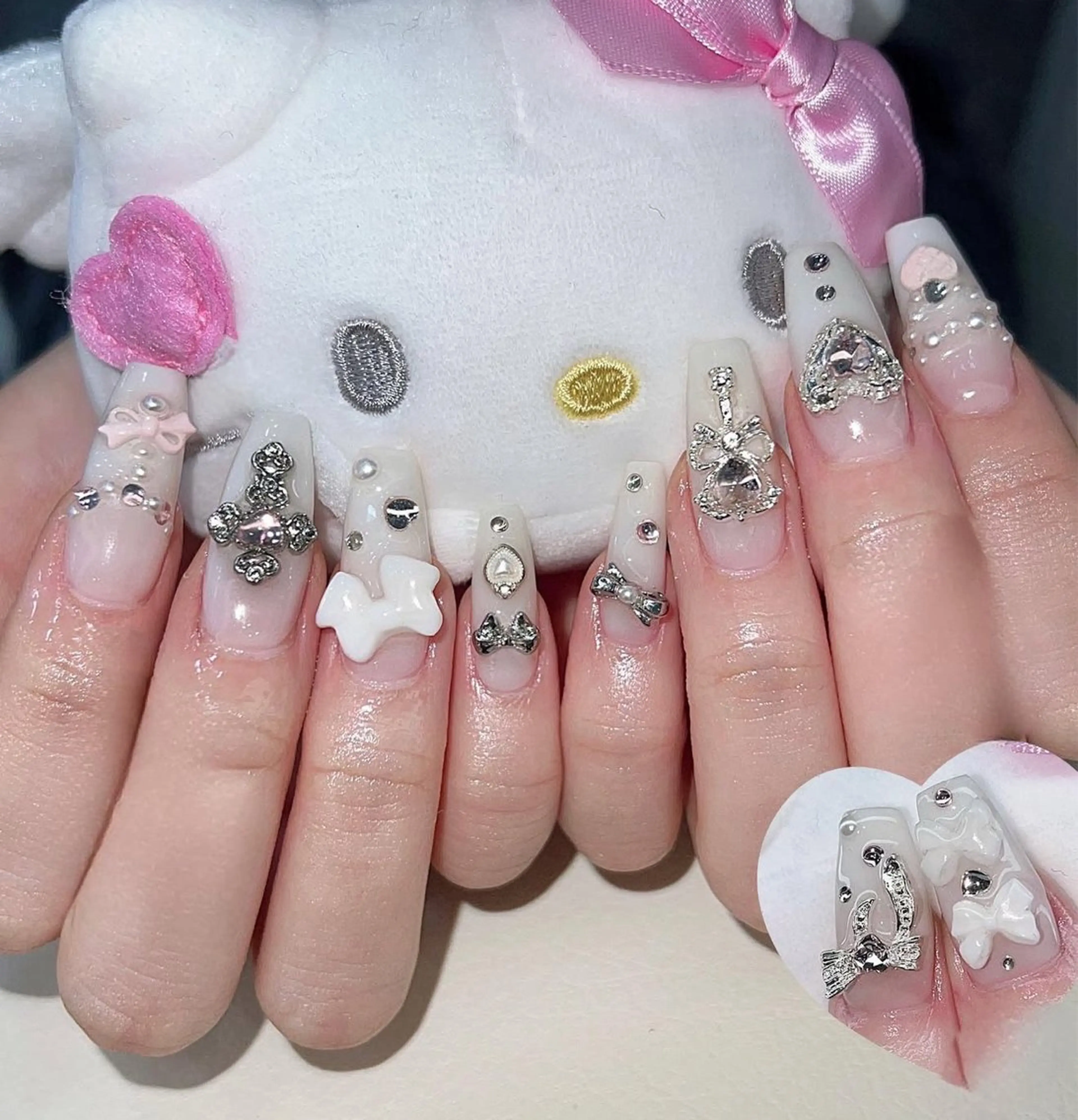 ネイル キラキラネイル マグネットネイル ミラーネイル ニュアンスネイル 春ネイル ハンドネイル Hinaa 池袋のネイルデザイン